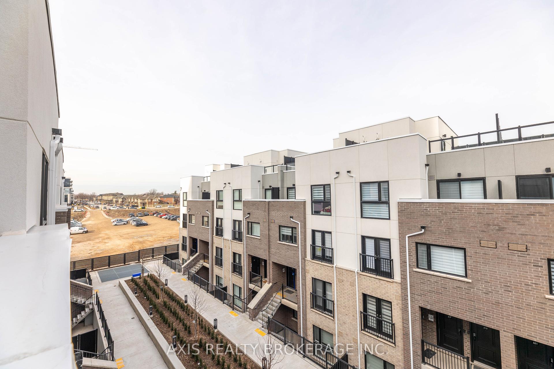 2 Bedrooms Condo at 349 Wheat Boom, Oakville For sale