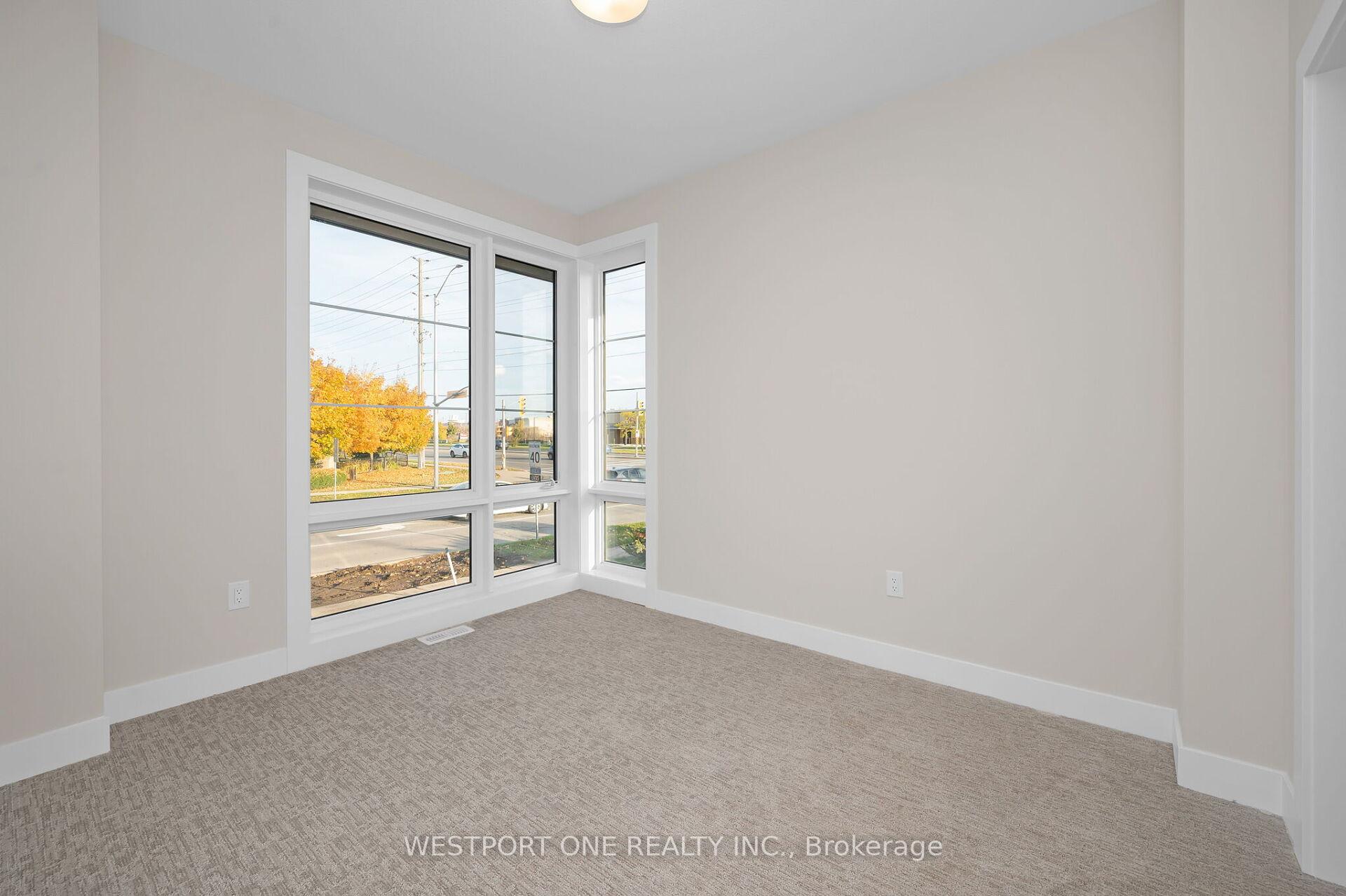 4 Bedrooms Condo at 2273 Turnberry, Burlington For sale
