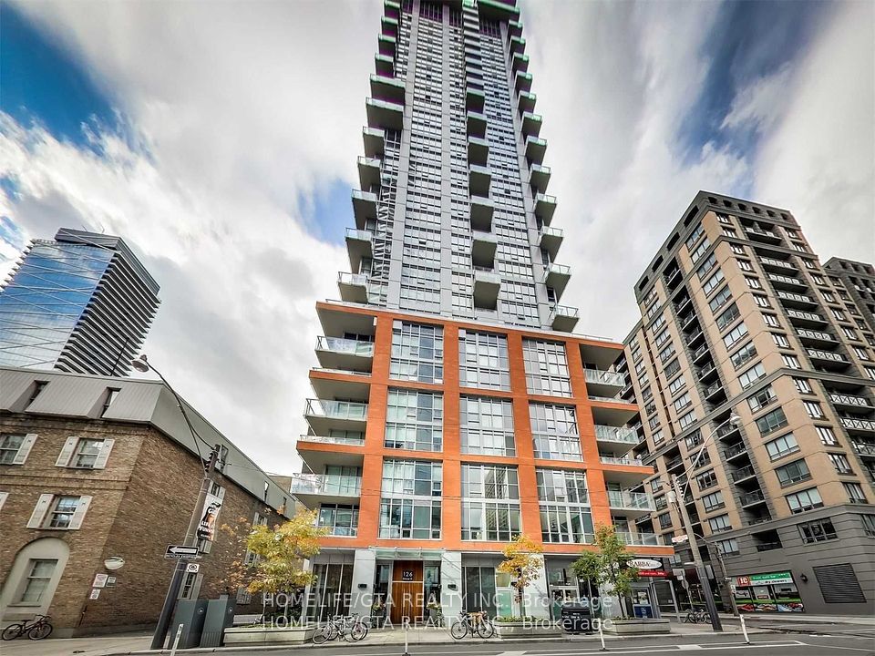 126 Simcoe Street
