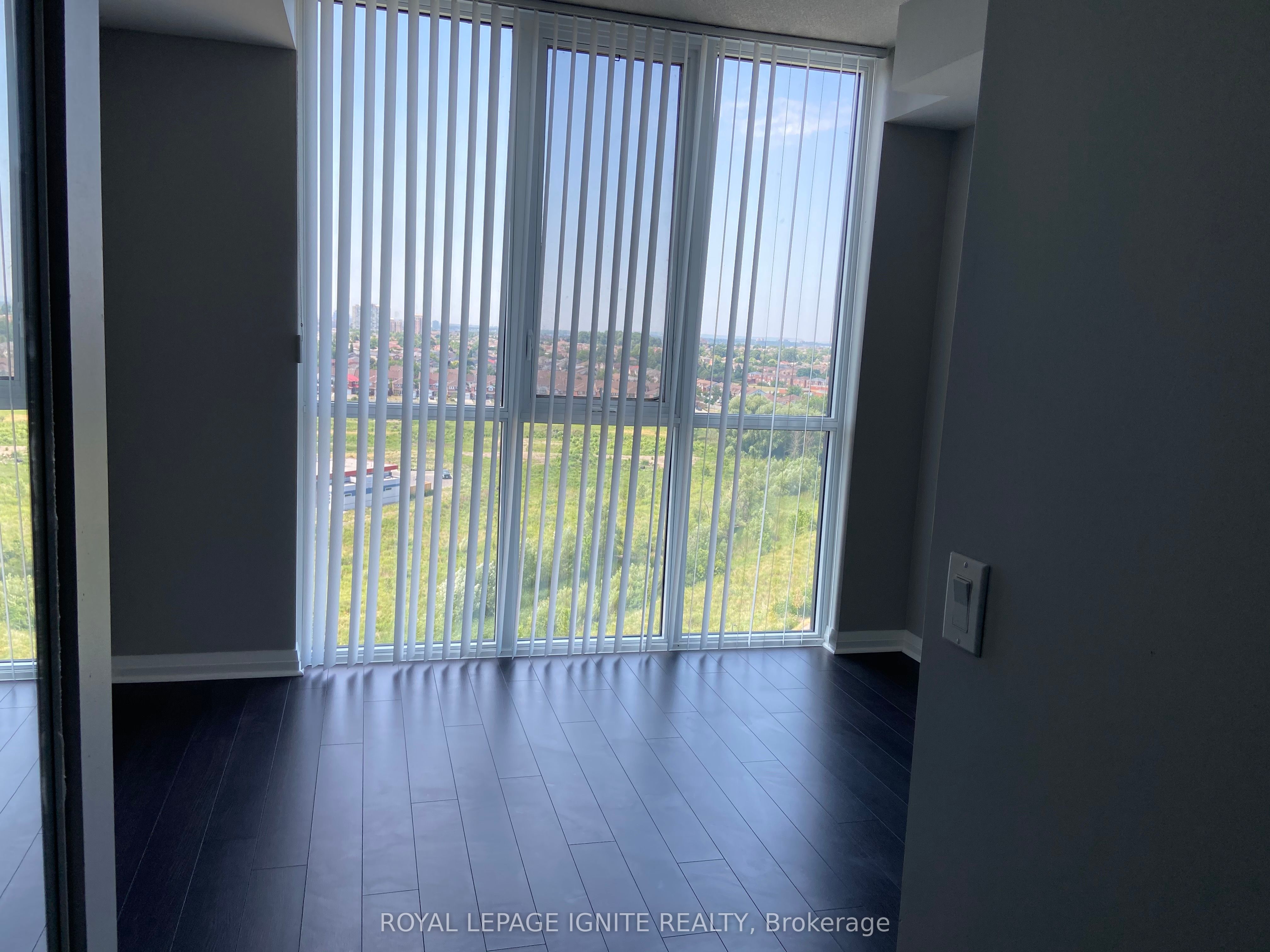 75 Eglinton Avenue W, #1107