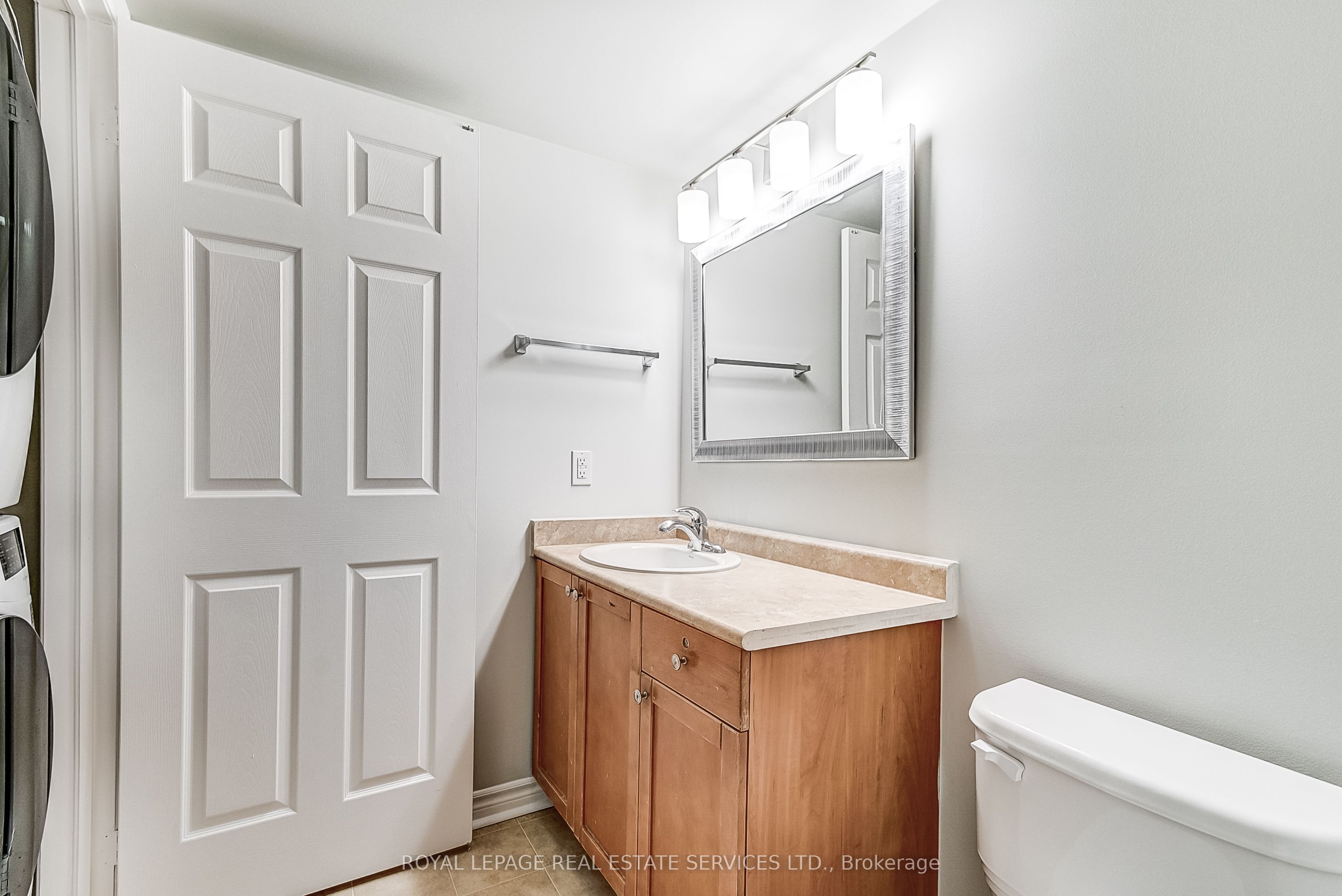 1483 Maple Avenue, #409