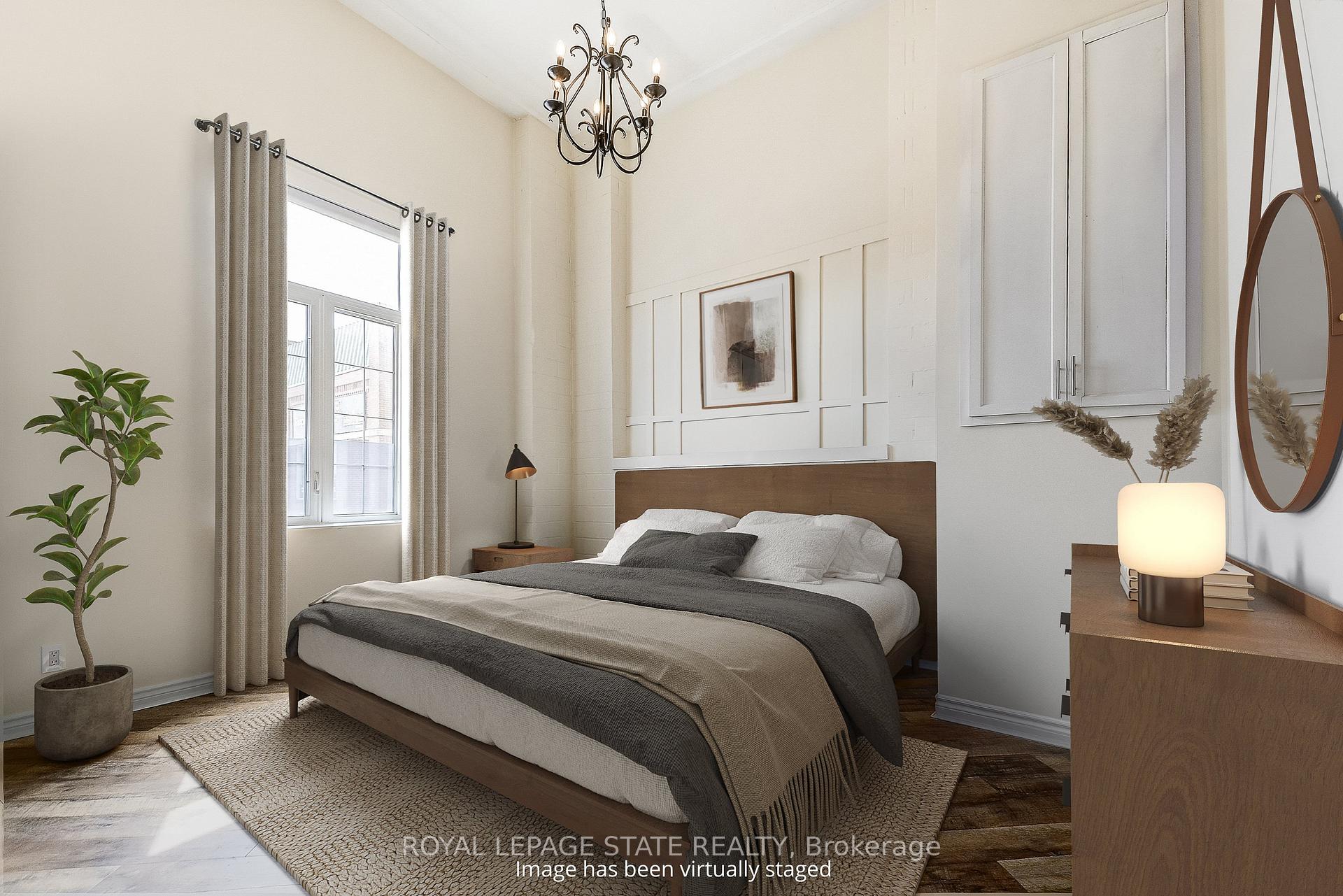 2 Bedrooms Condo at 80 King William, Hamilton For sale