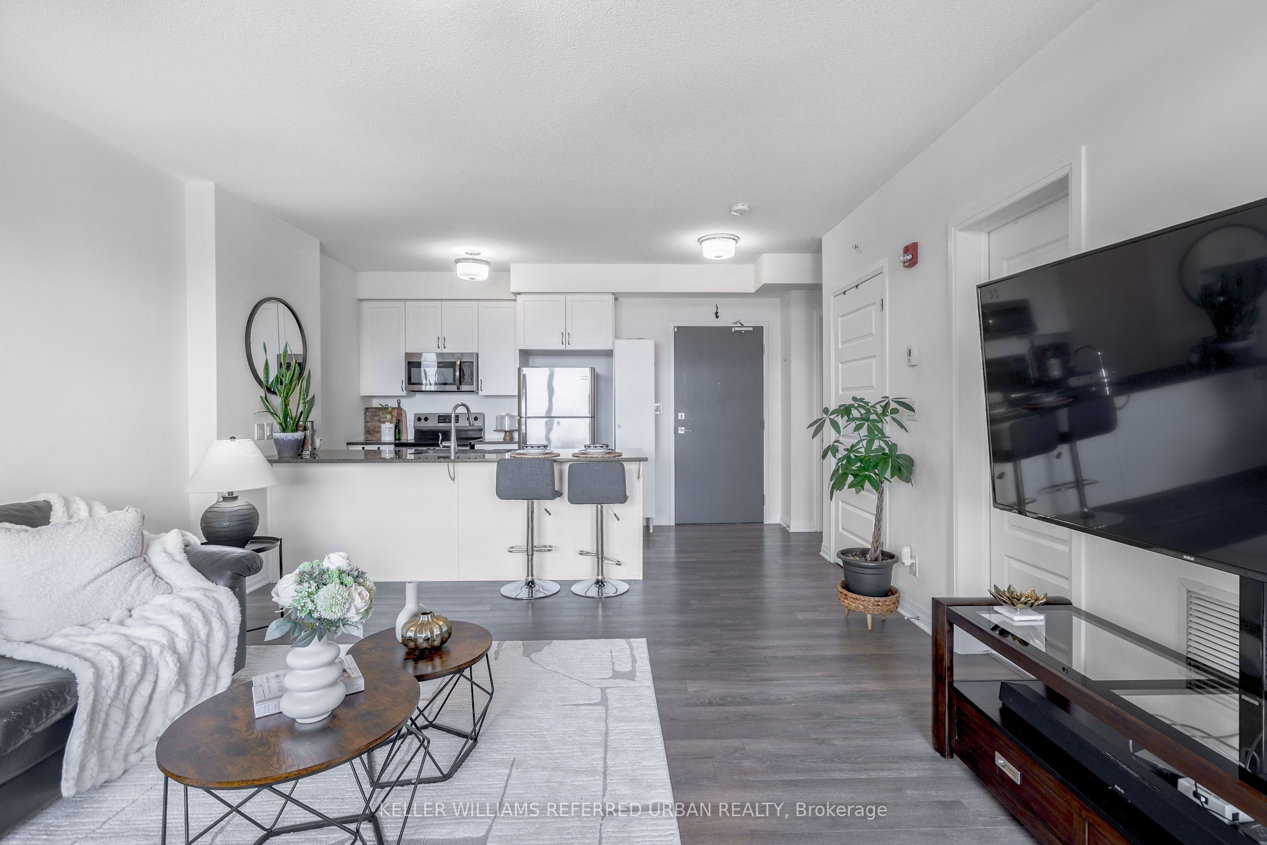 2 Adam Sellers Street, #206
