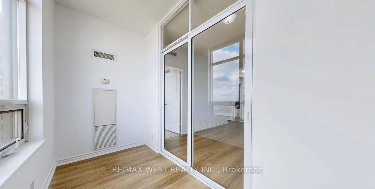 2 Bedrooms Condo at 9235 Jane, Vaughan For sale