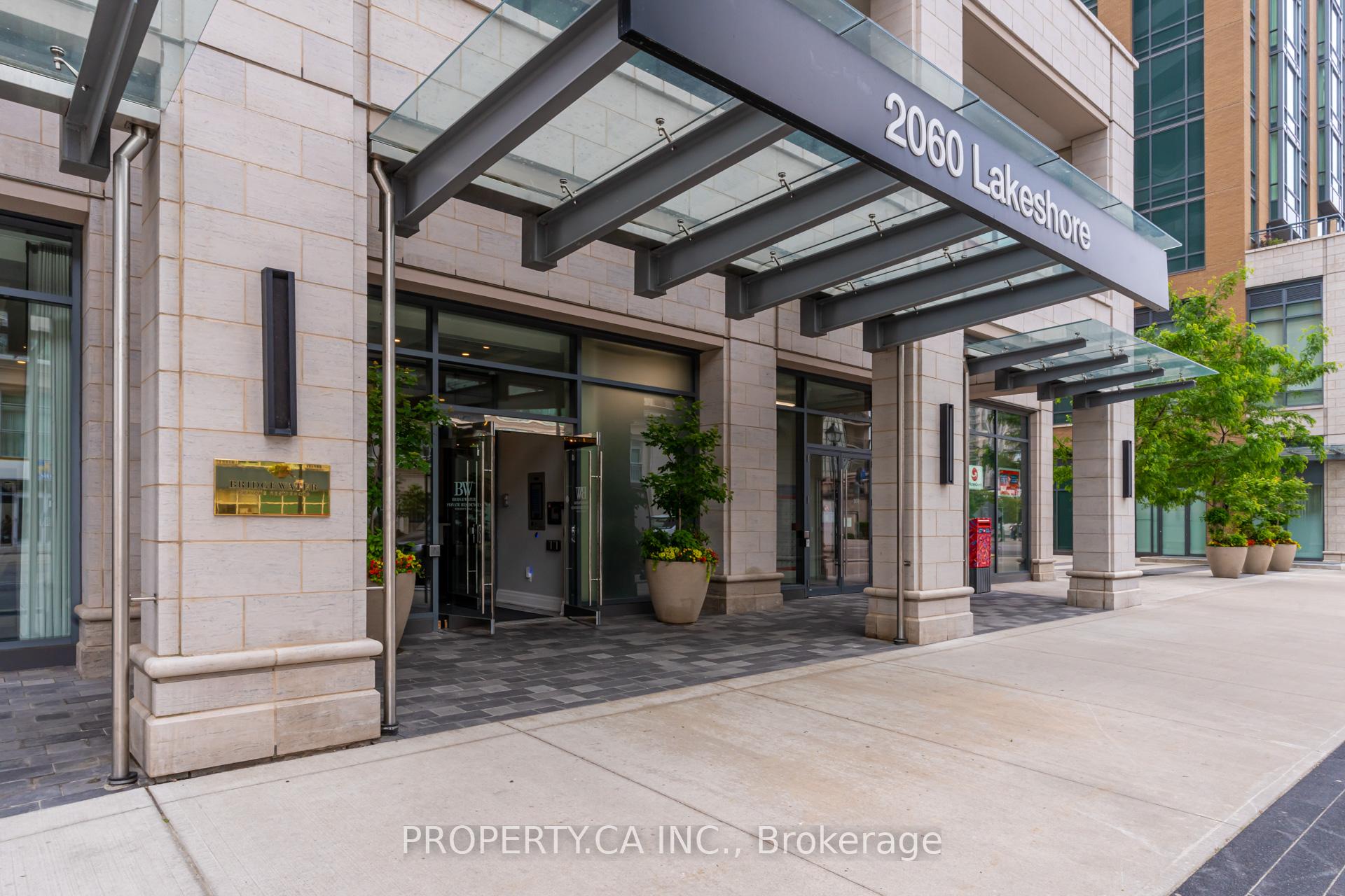 3 Bedrooms Condo at 2060 Lakeshore, Burlington For sale
