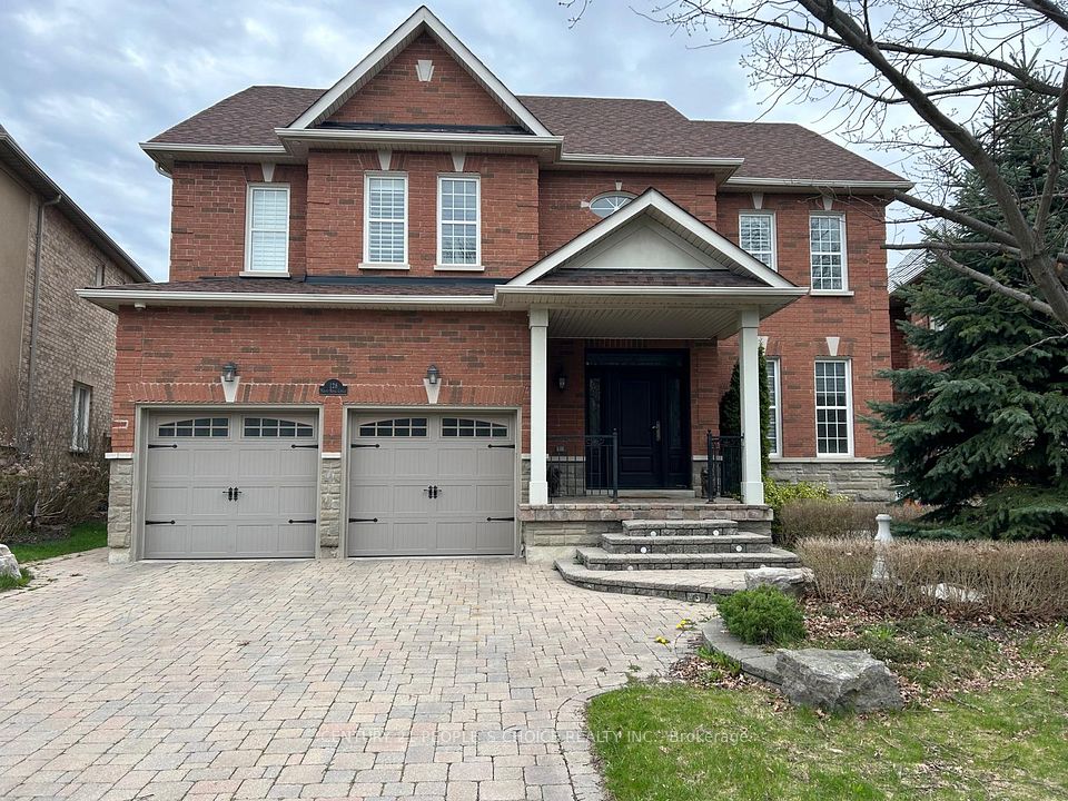 128 Mount Royal Circle, Brampton, ON L6P 1W4