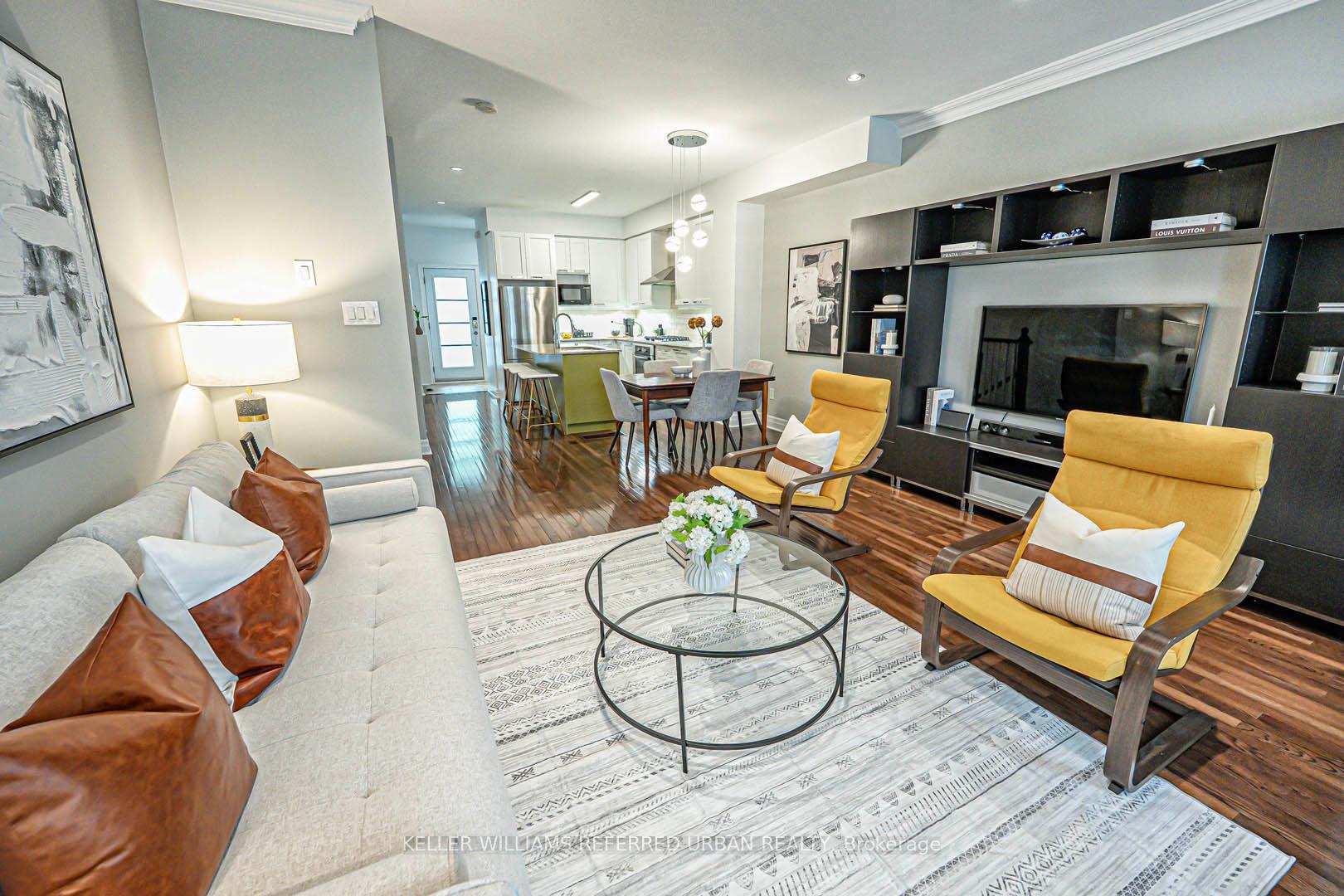 2 Bedrooms Condo at 67 Pleasant, Toronto For sale