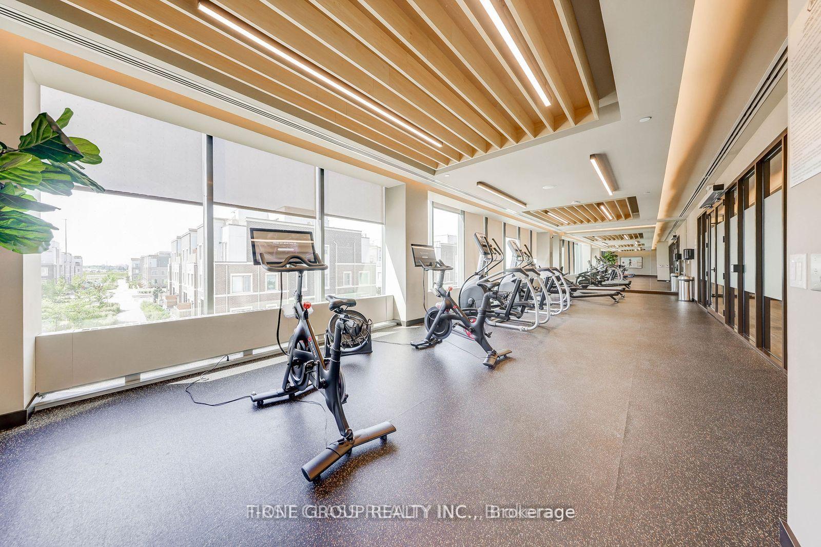 2 Bedrooms Condo at 10 Honeycrisp, Vaughan For sale