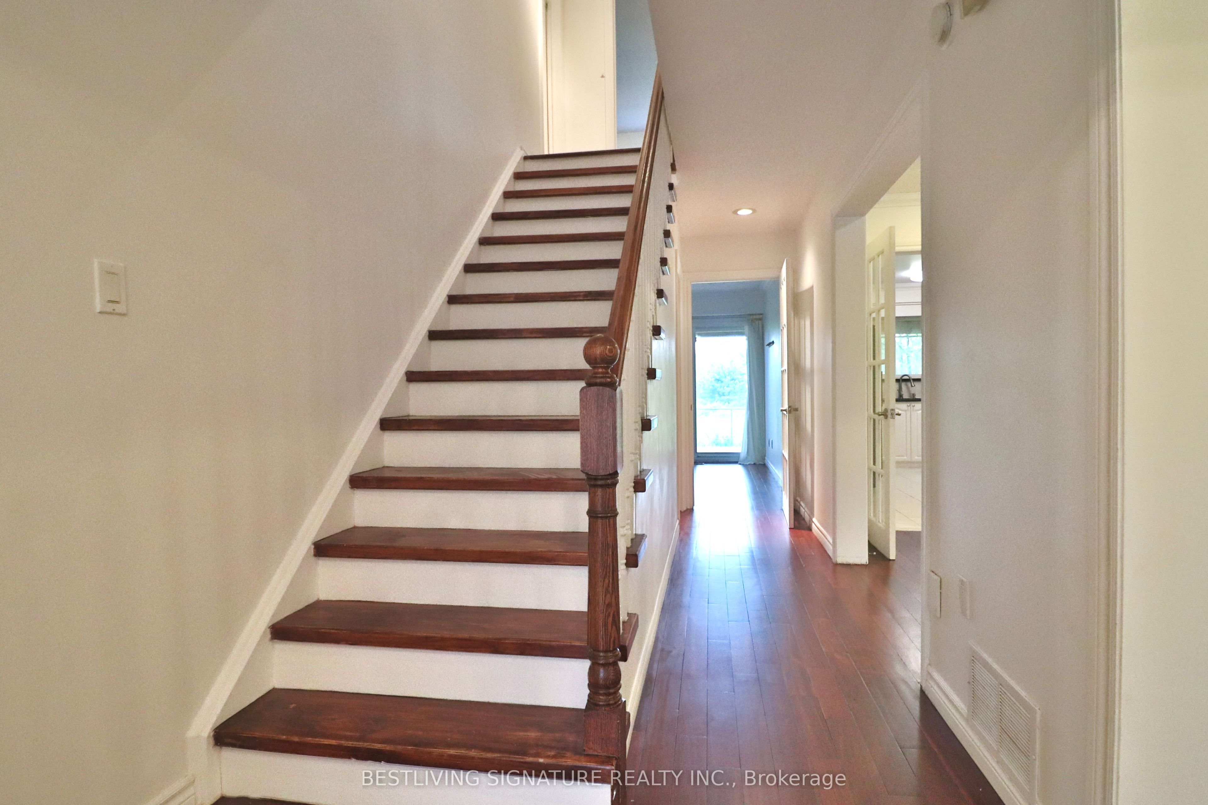 17 Eagle Point Road