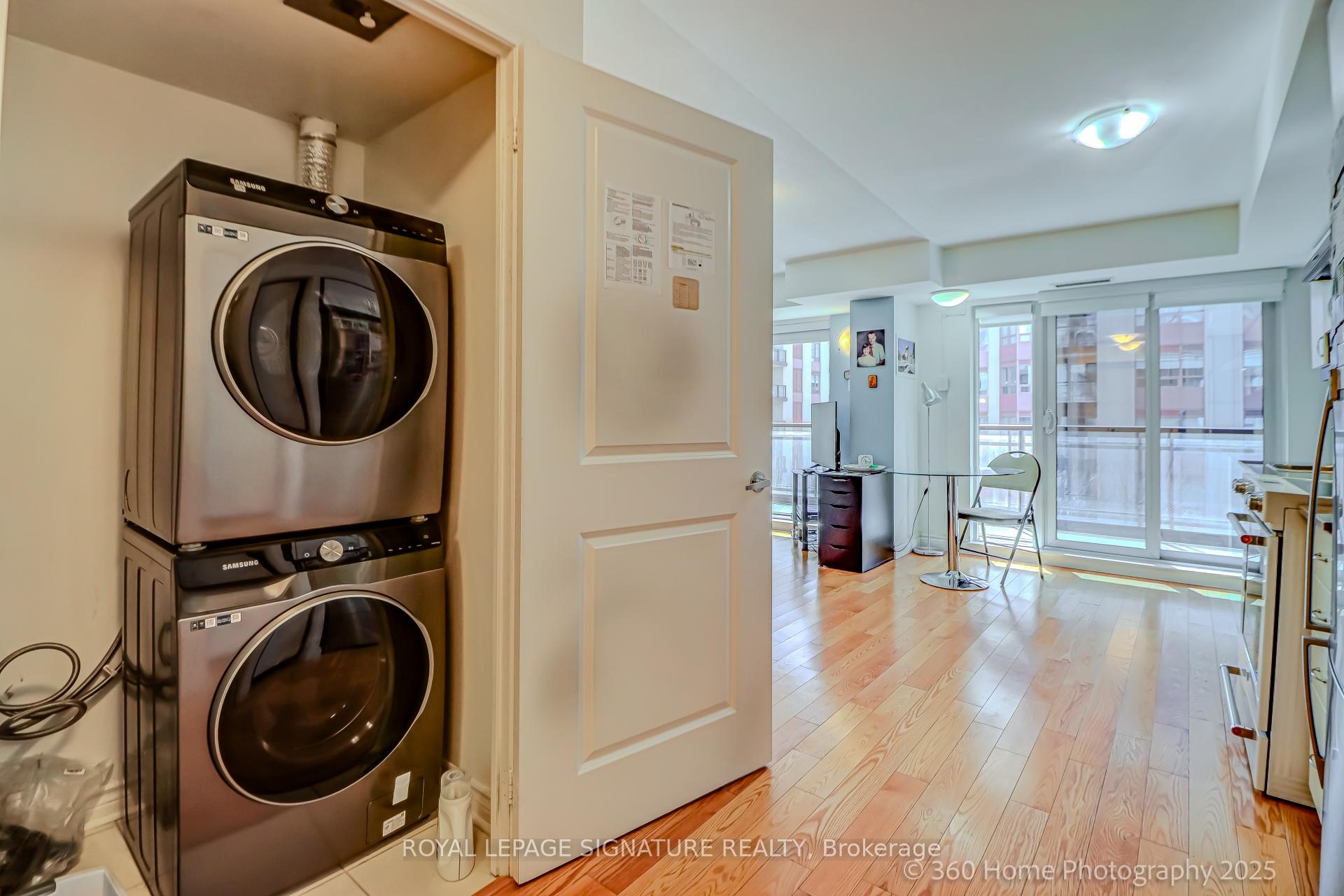 Condo at 27 Rean,  Toronto For sale