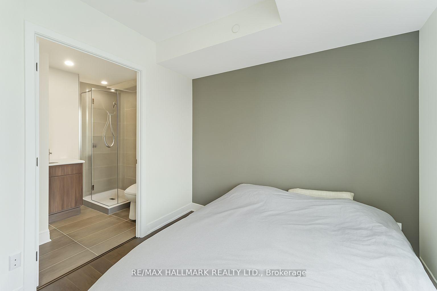 2 Bedrooms Condo at 185 Alberta, Toronto For sale