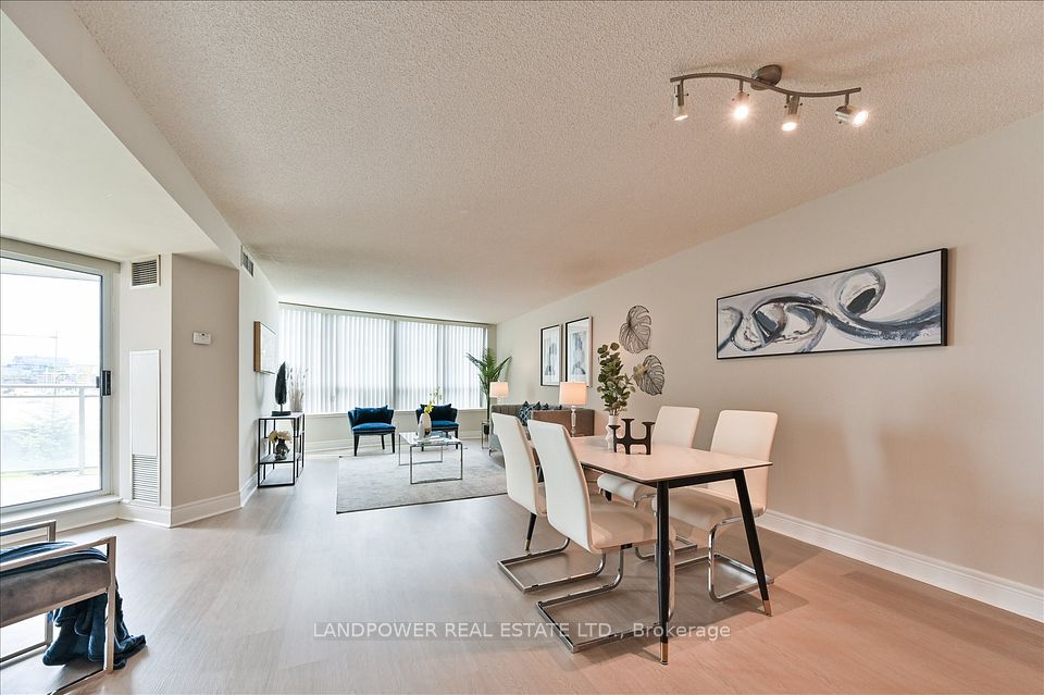 48 Suncrest