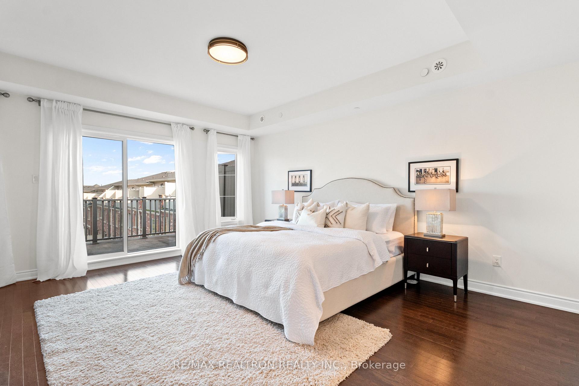 4 Bedrooms Condo at 1331 Major Mackenzie, Vaughan For sale