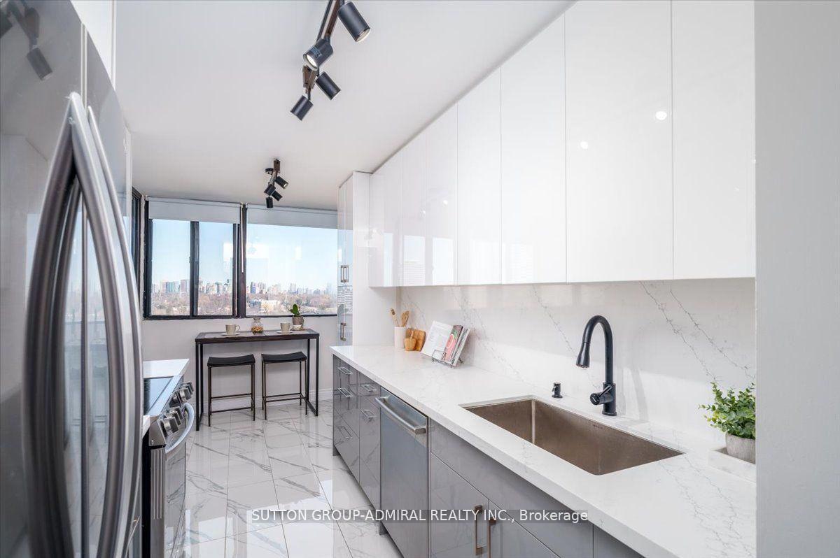 3 Bedrooms Condo at 133 Torresdale, Toronto For sale