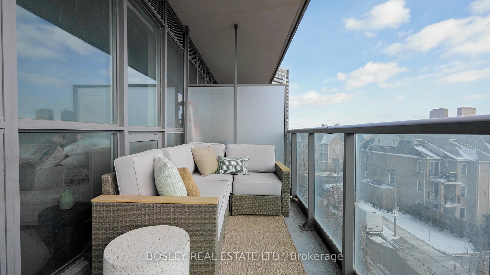 3 Bedrooms Condo at 35 Brian Peck, Toronto For sale