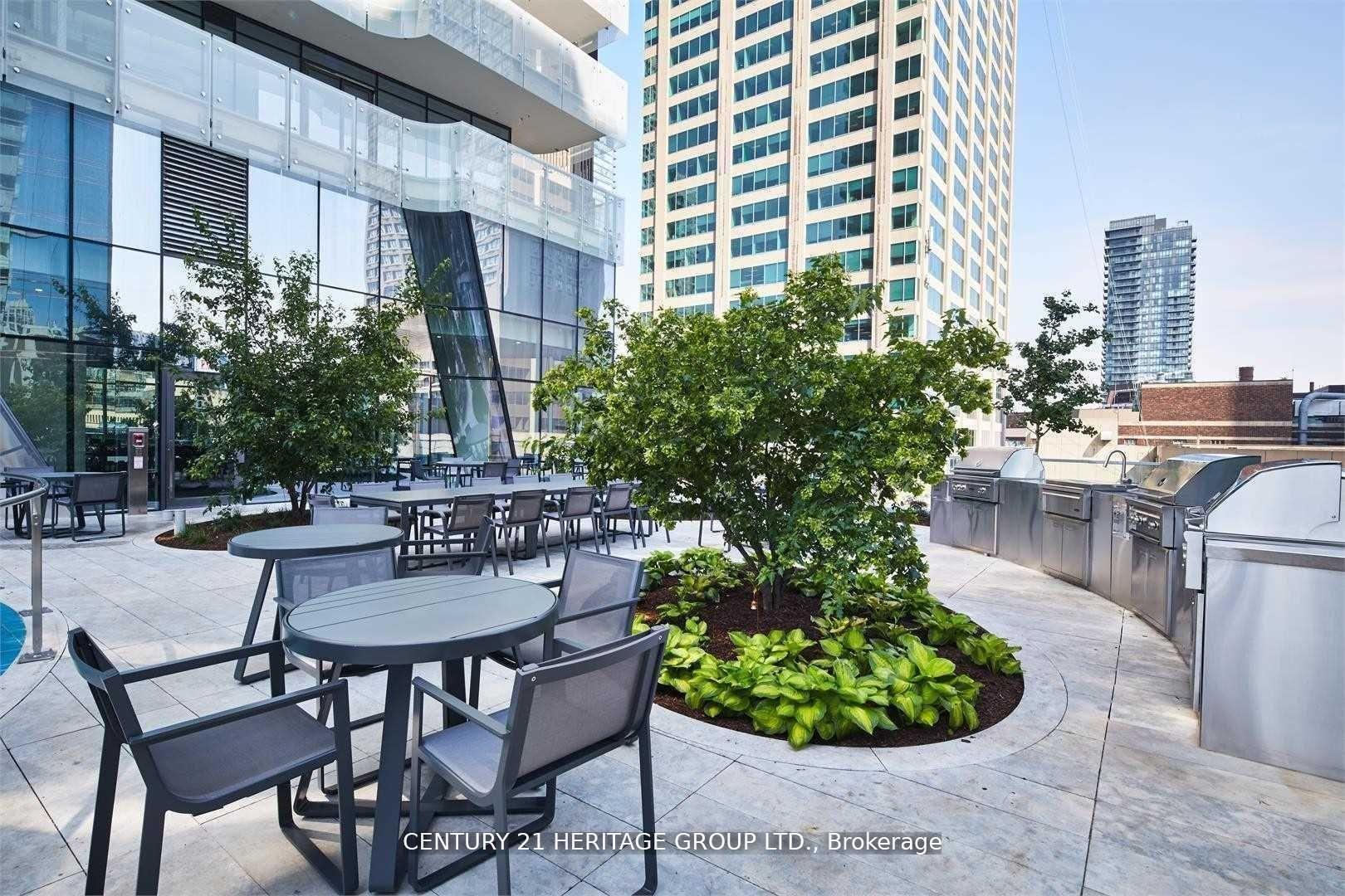 2 Bedrooms Condo at 1 Bloor, Toronto For sale