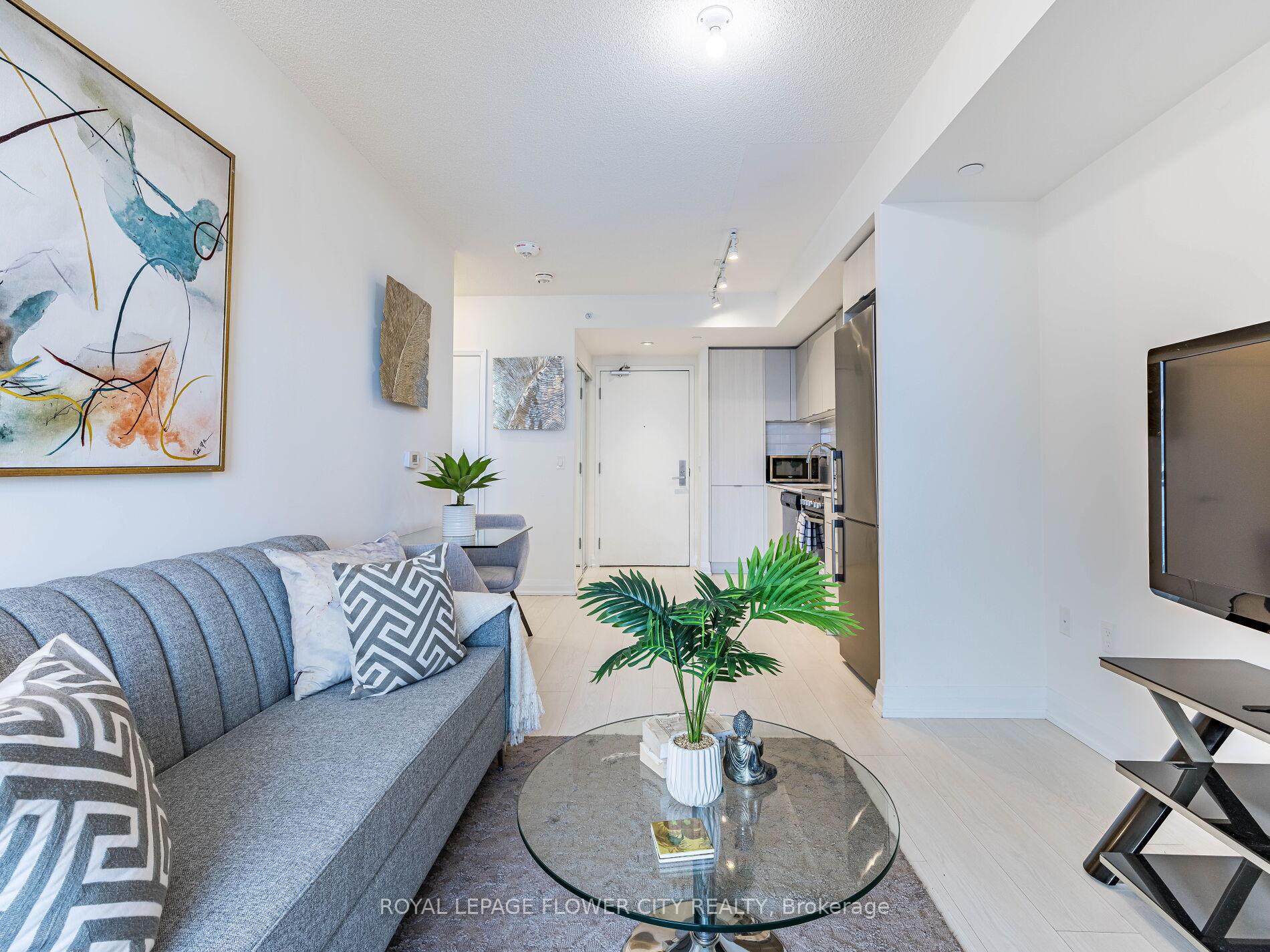 1 Bedroom Condo at 30 Gibbs, Toronto For sale
