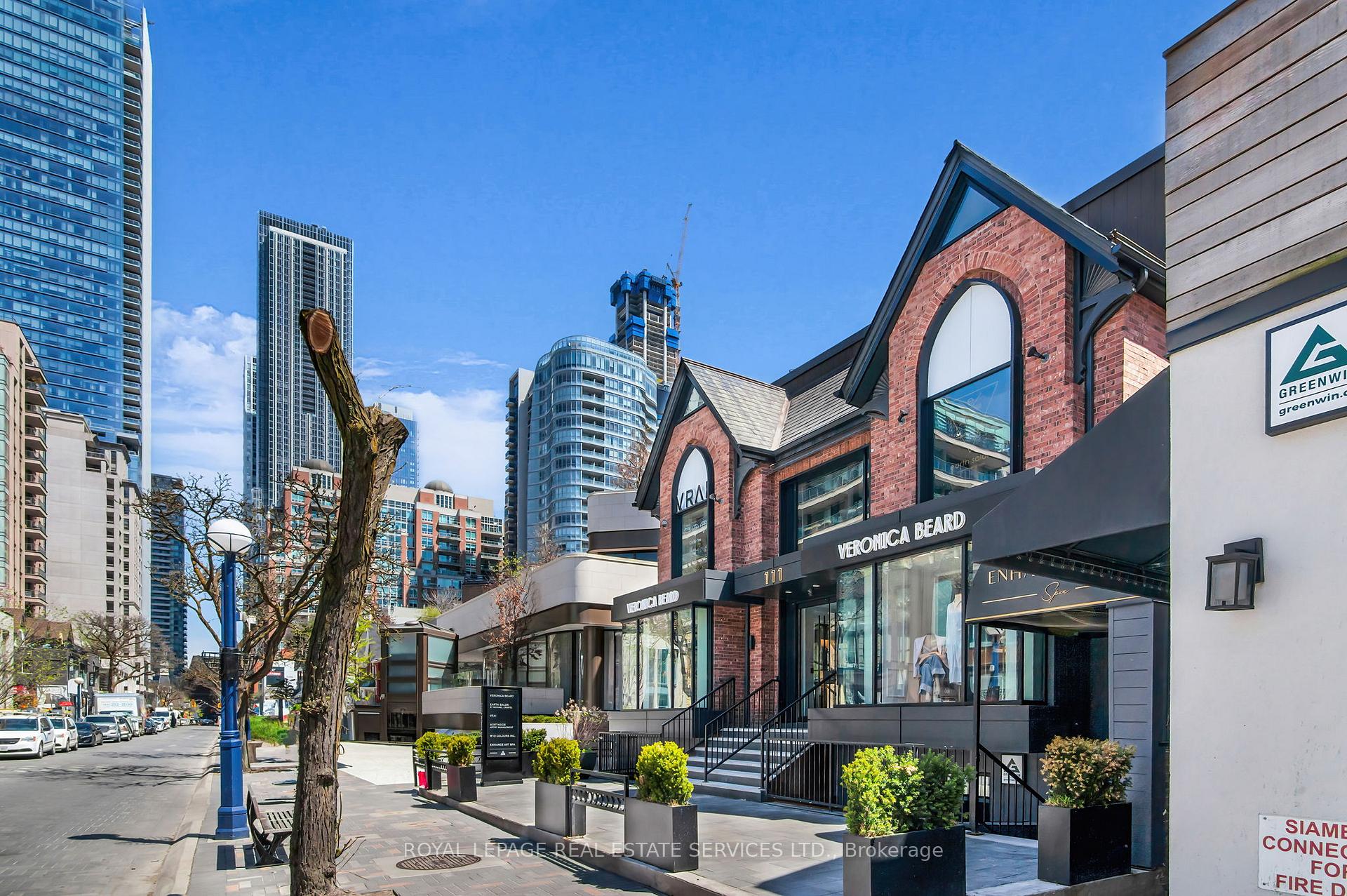 2 Bedrooms Condo at 38 Avenue, Toronto For sale