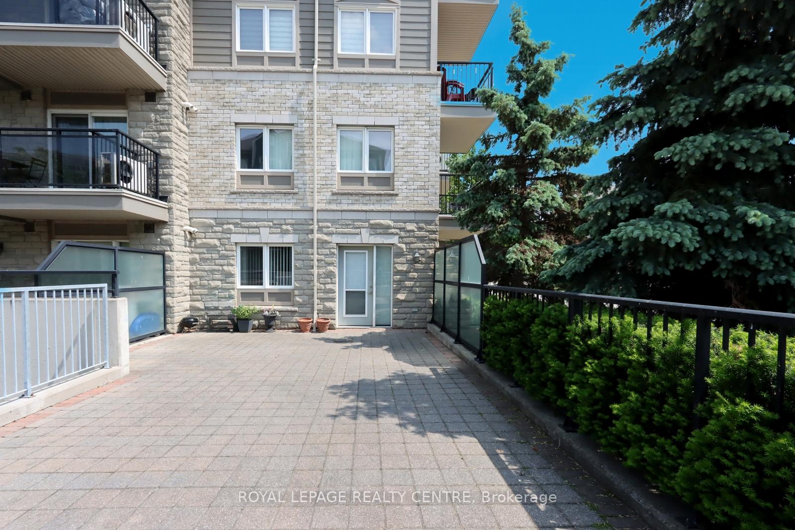 2 Bedrooms Condo at 5100 Winston Churchill, Mississauga For sale