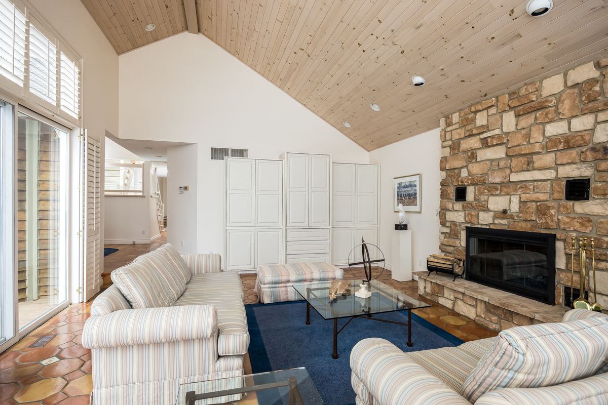1373 Maple Road