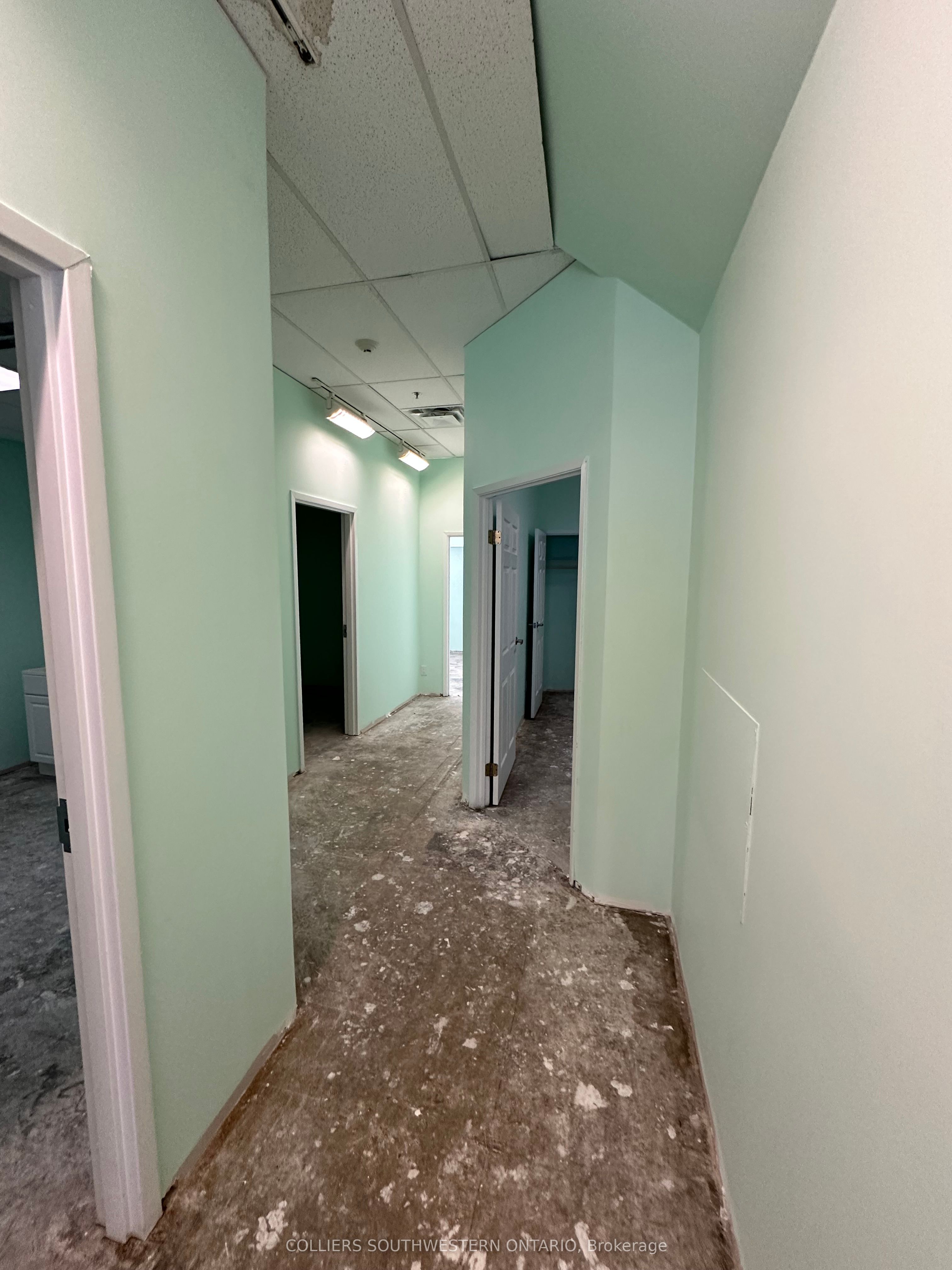 205 Oxford Street E, #C109