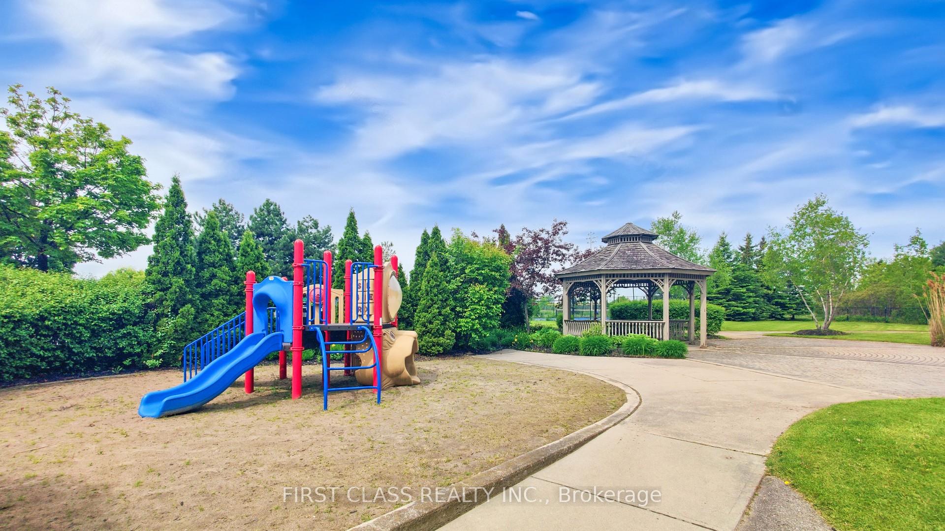 2 Bedrooms Condo at 2585 Erin Centre, Mississauga For sale