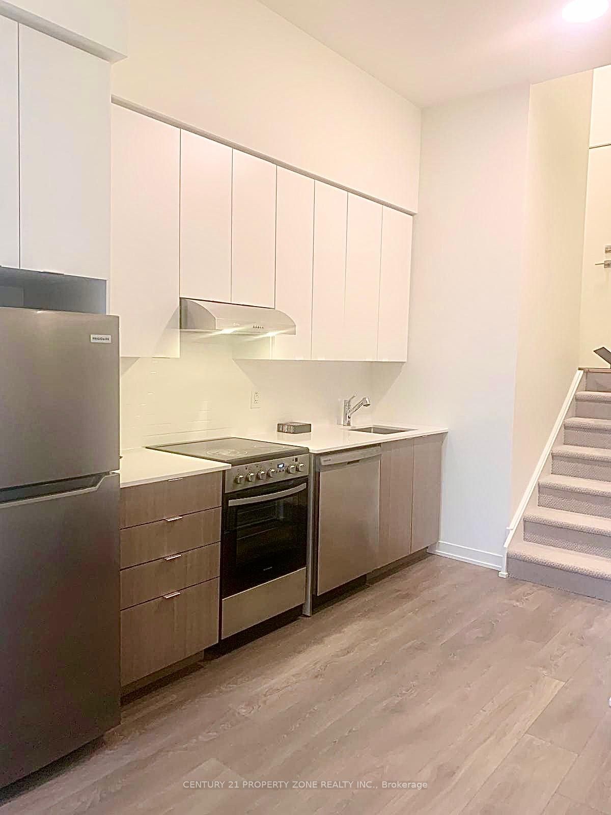 #101 - 165 Canon Jackson Drive, Toronto, ON M6M 2G1