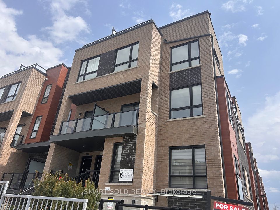 15 Lytham Green Circle