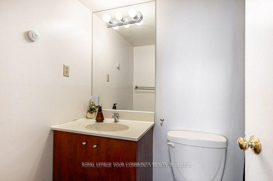 4 Bedrooms Condo at 133 Torresdale, Toronto For sale