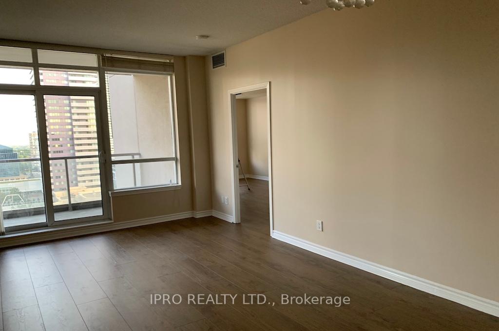 3 Bedrooms Condo at 388 Prince of Wales, Mississauga For sale
