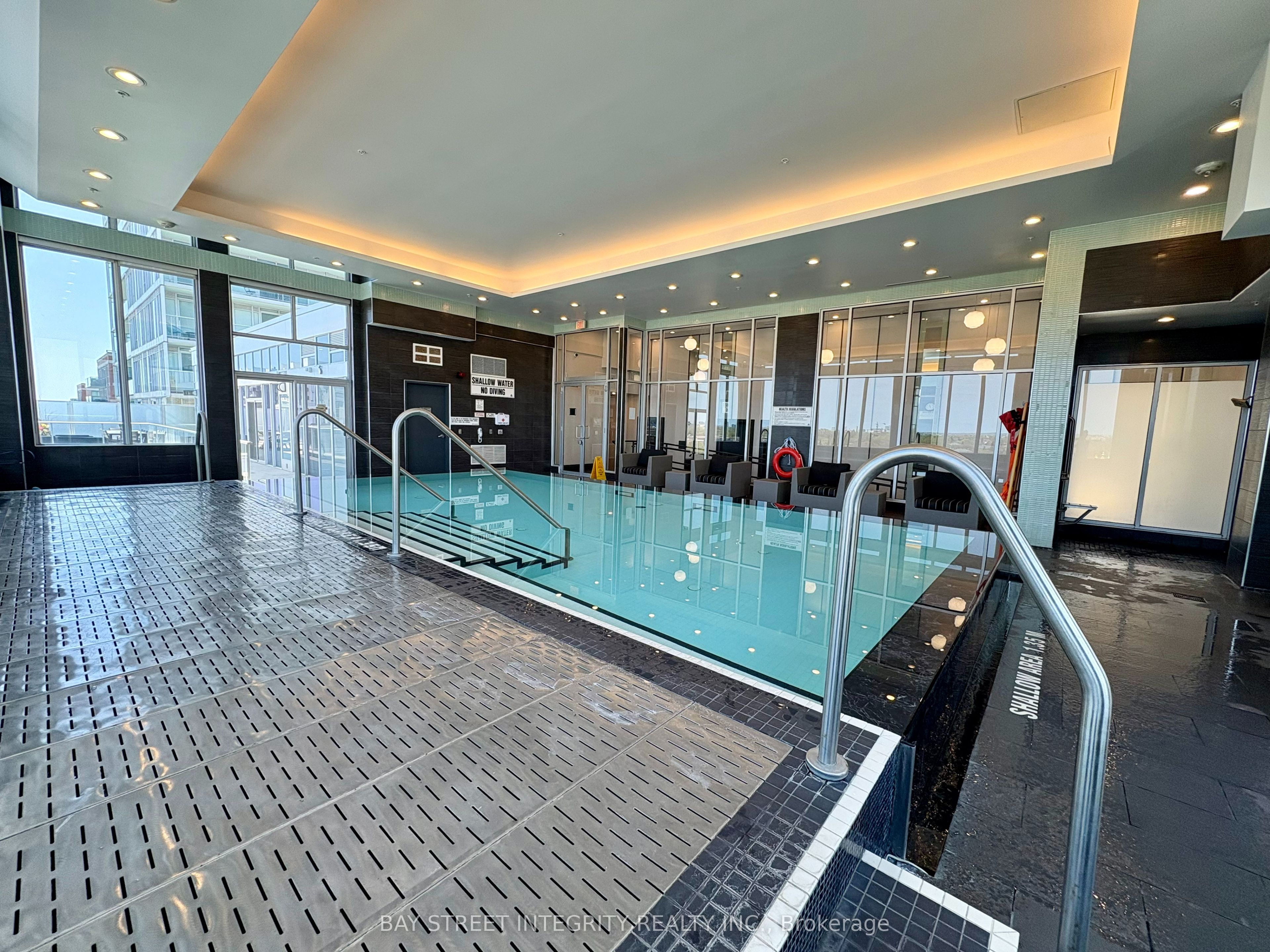 565 Wilson Avenue, #W120