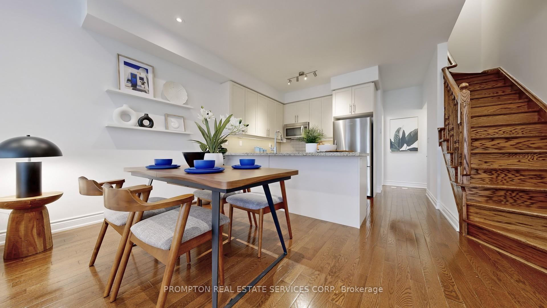 4 Bedrooms Condo at 30 Hargrave, Toronto For sale