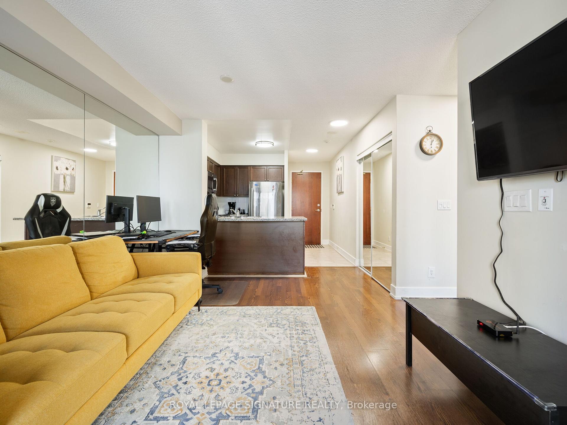 1 Bedroom Condo at 5 Michael Power, Toronto For sale