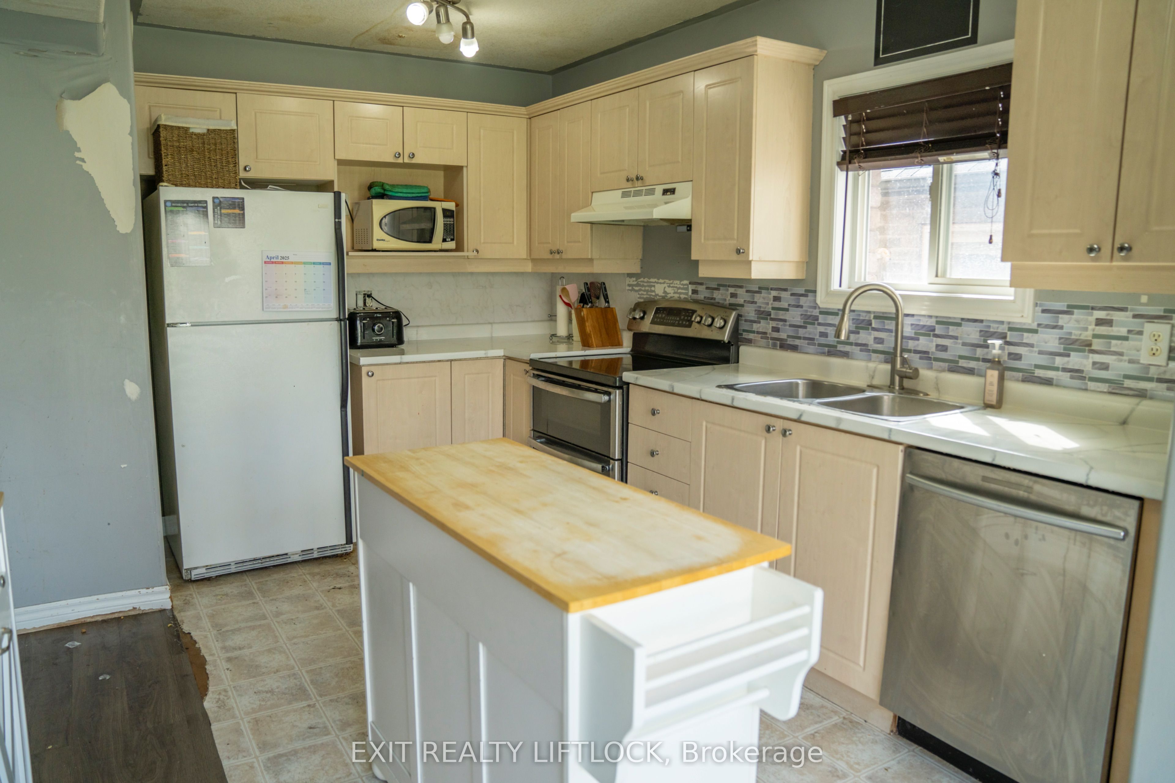497 Settlers Ridge, Peterborough North, ON K9L 2A6
