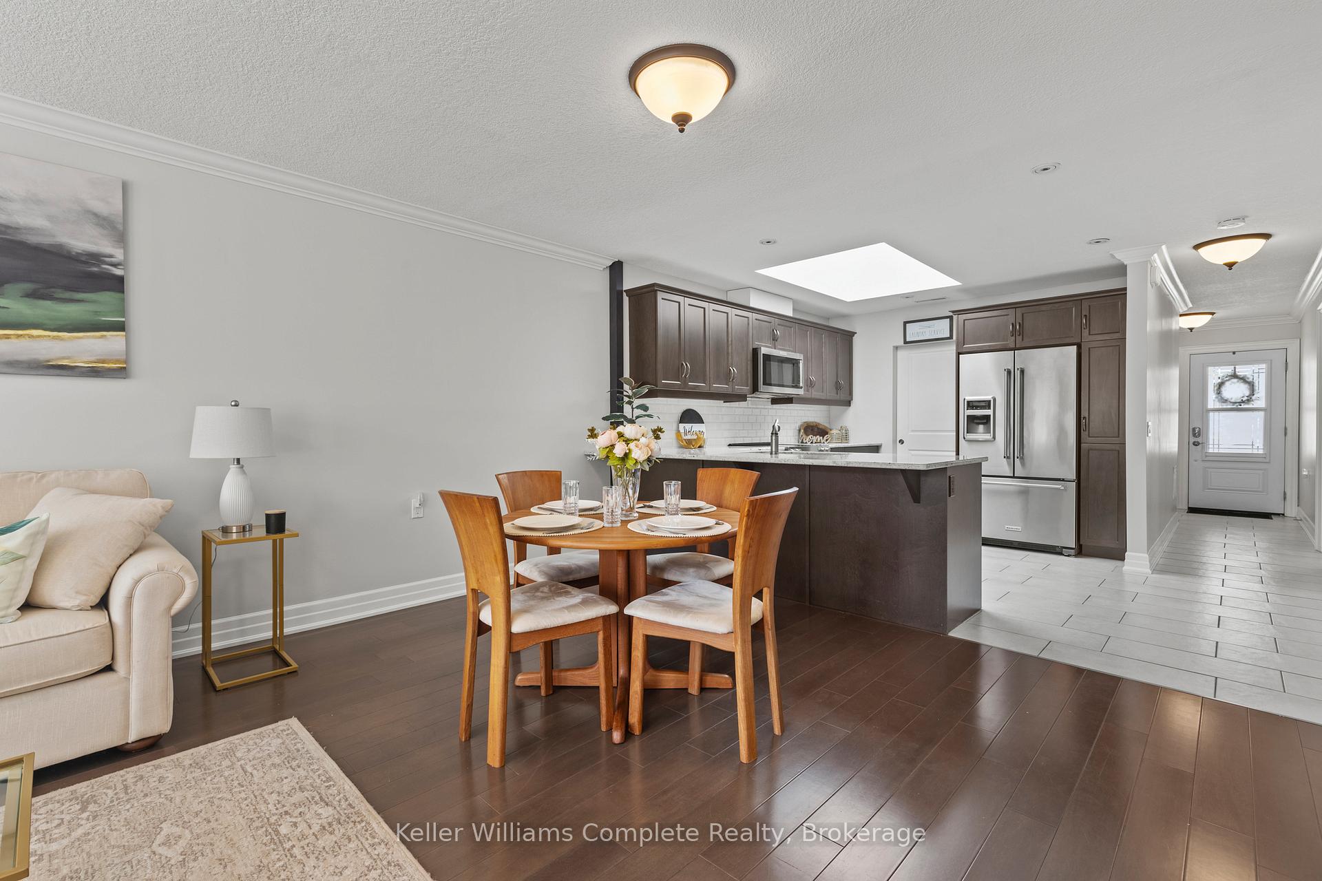 2 Bedrooms Condo at 12 Nolan,  Hamilton For sale