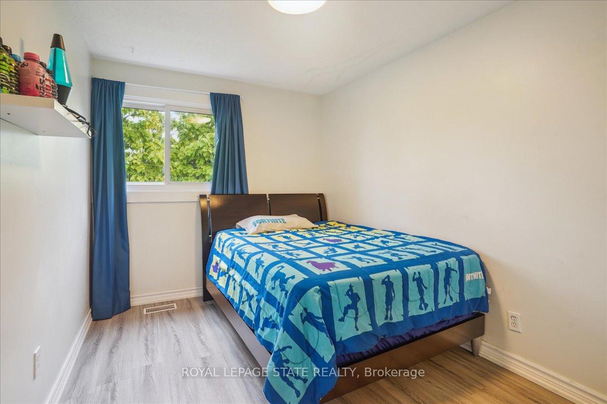 3 Bedrooms Condo at 36 Greendale,  Hamilton For sale