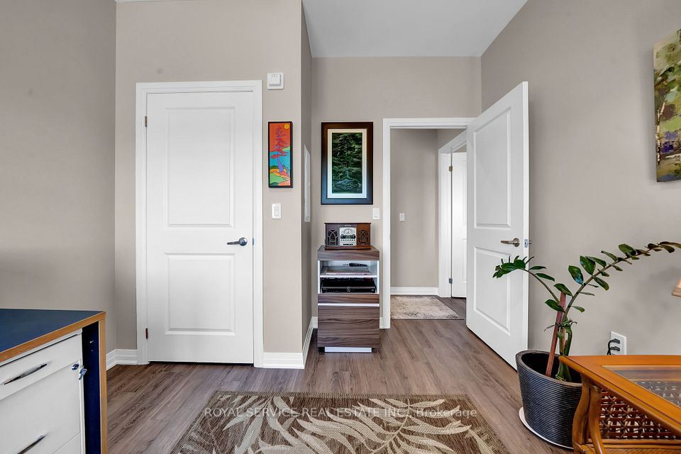 2nd Bedroom with closet