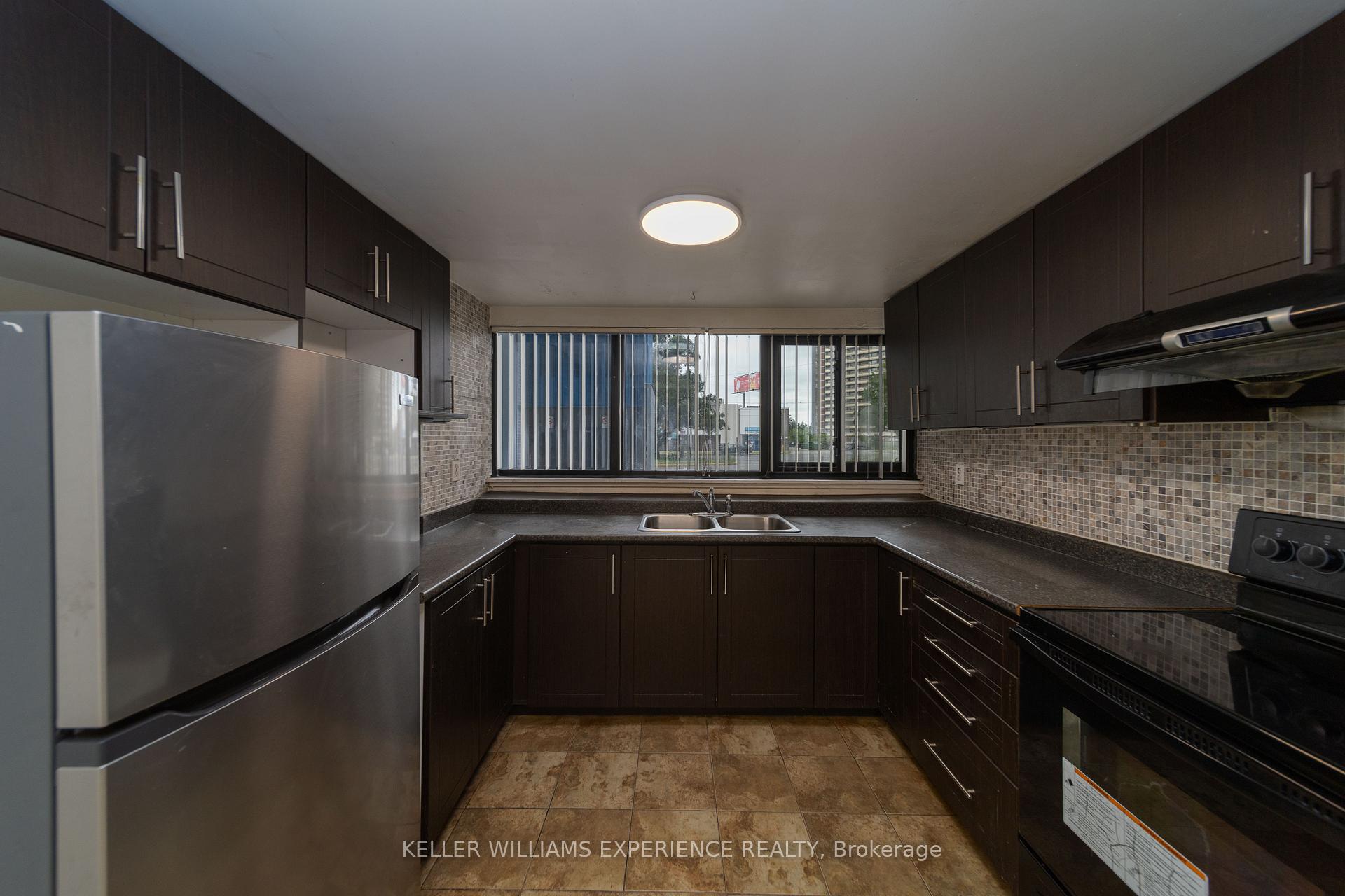 4 Bedrooms Condo at 4661 Jane, Toronto For sale