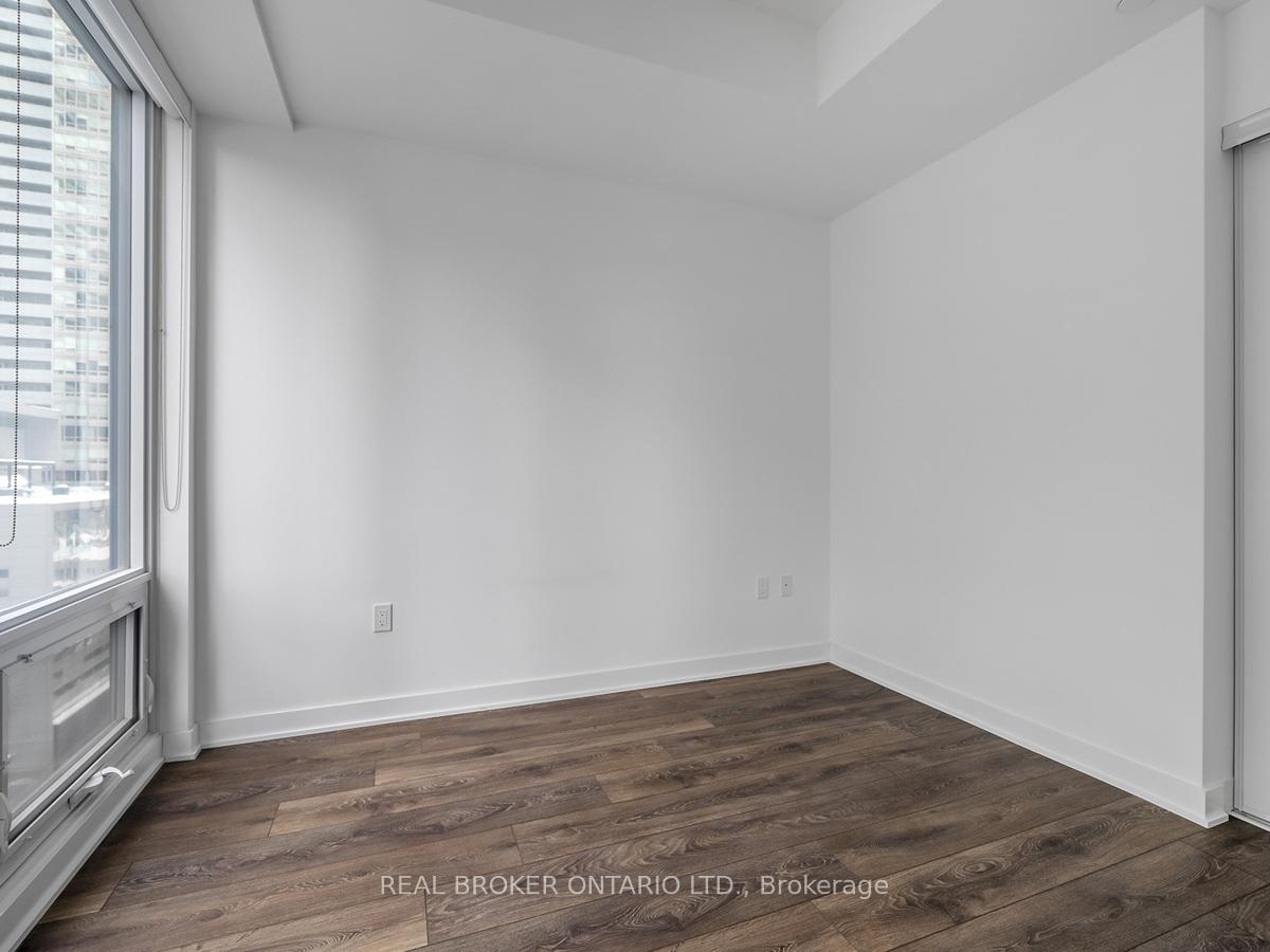 1 Bedroom Condo at 125 Blue Jays, Toronto For sale