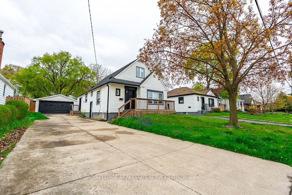 182 Cloverdale