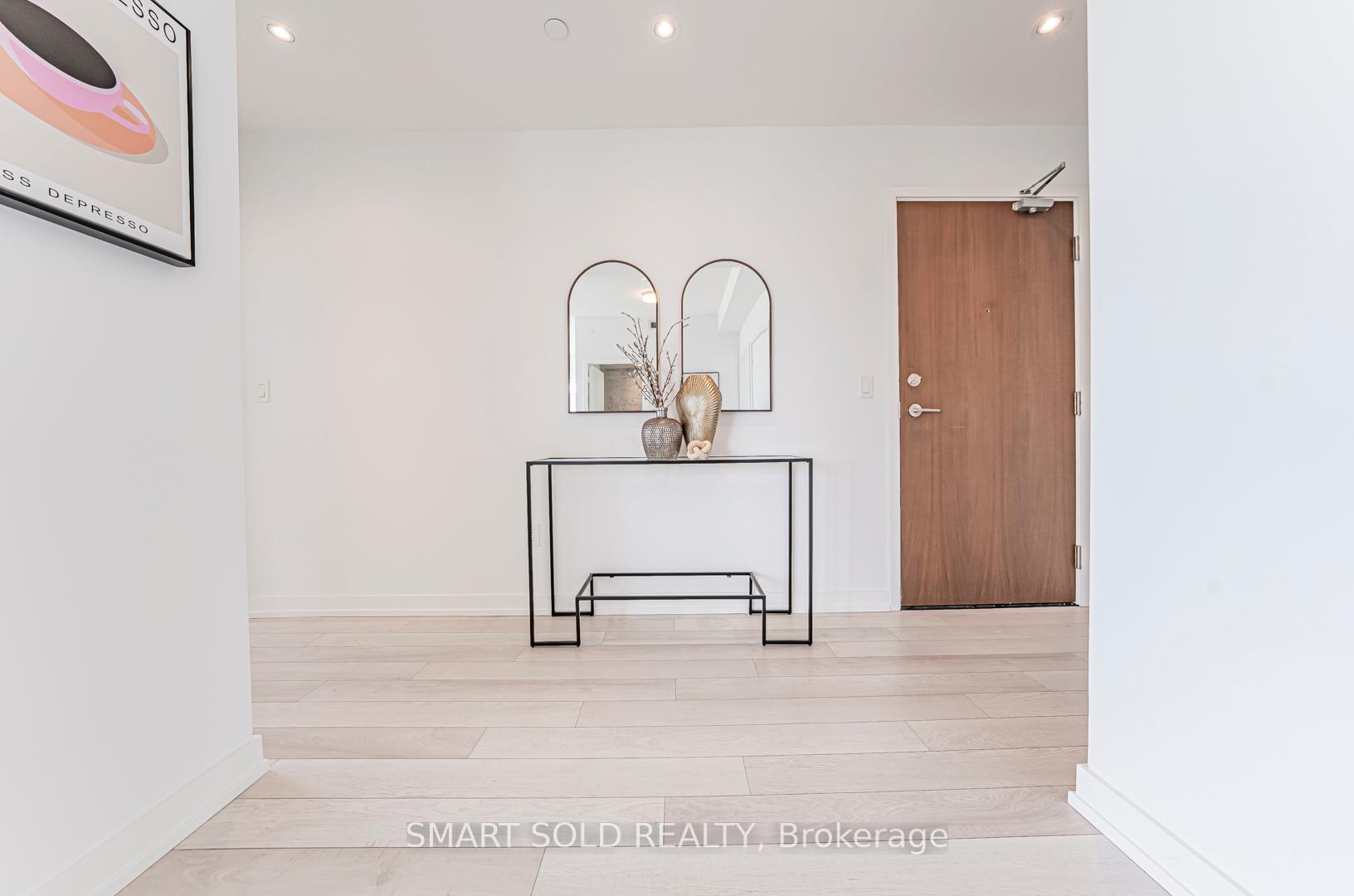 2 Bedrooms Condo at 117 Mcmahon, Toronto For sale