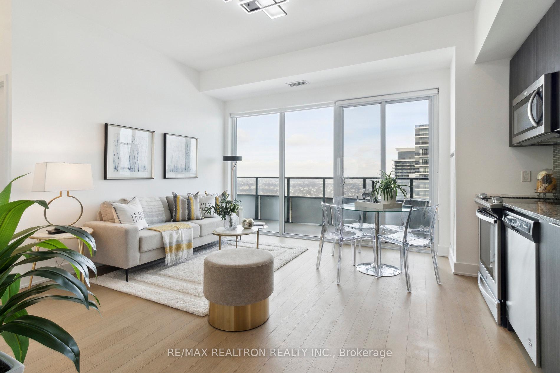 2 Bedrooms Condo at 30 Shore Breeze, Toronto For sale