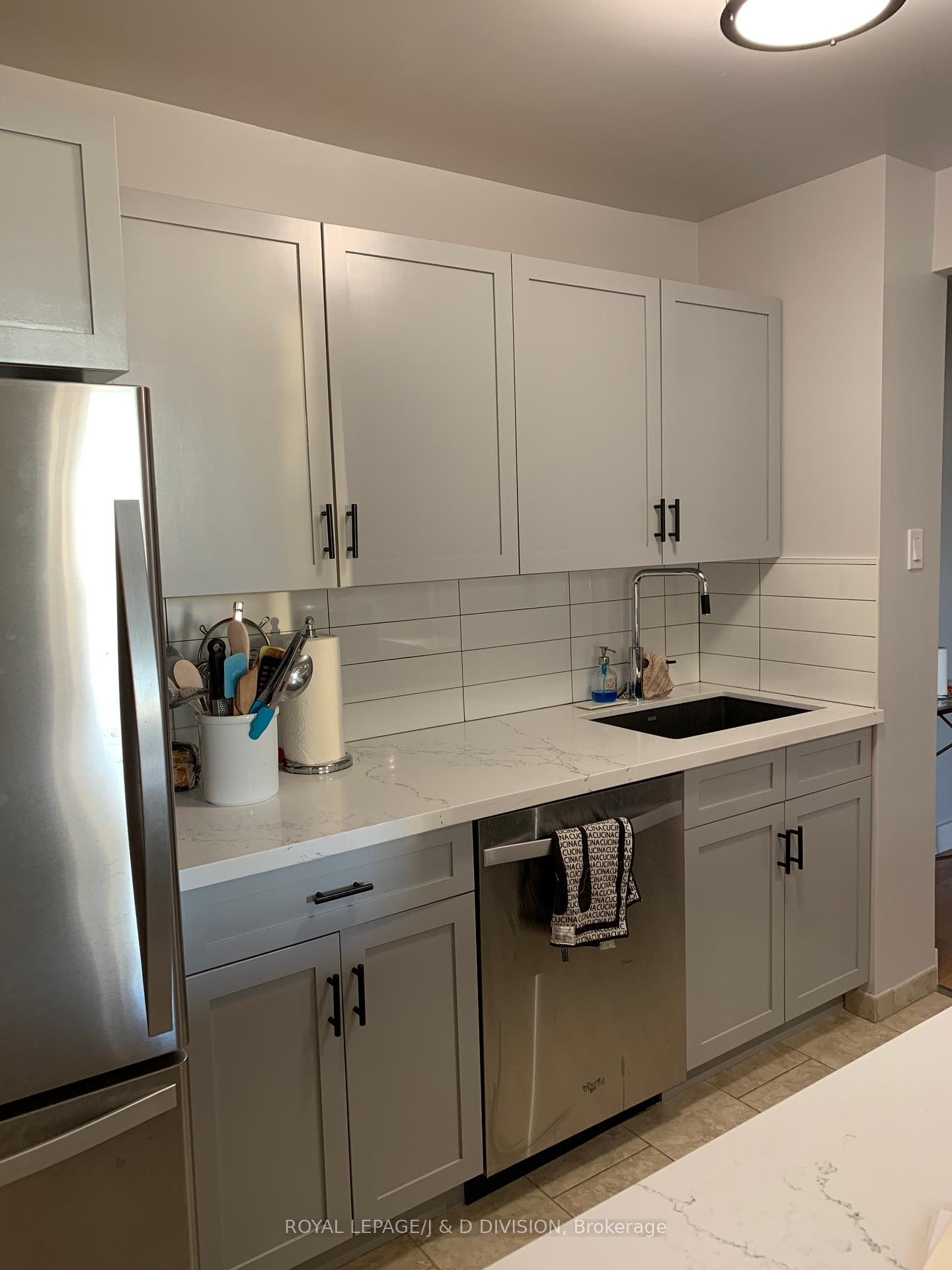 2 Bedrooms Condo at 330 Mccowan, Toronto For sale