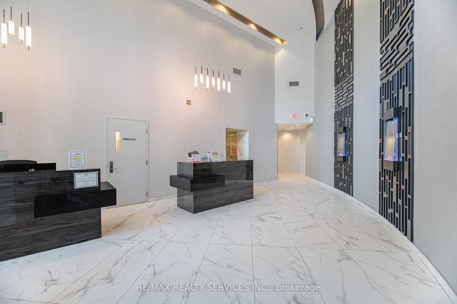 2 Bedrooms Condo at 80 Absolute,  Mississauga For sale