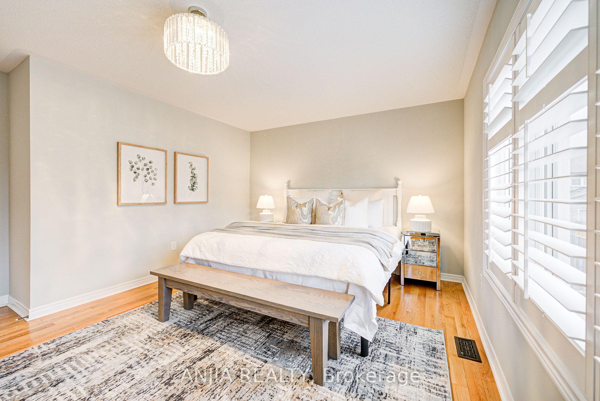 9 Desjardin Drive