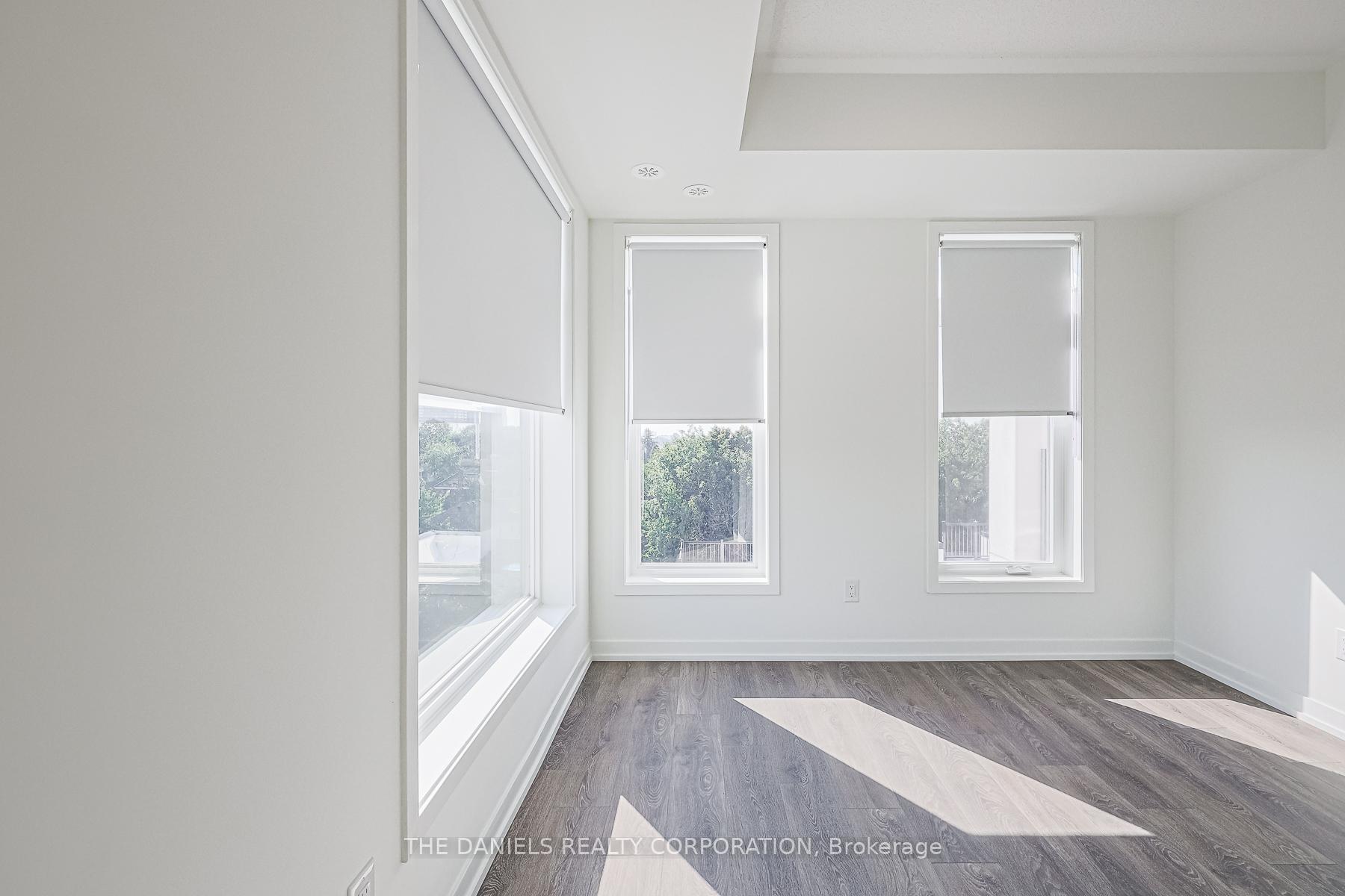 2 Bedrooms Condo at 135 Canon Jackson,  Toronto For sale