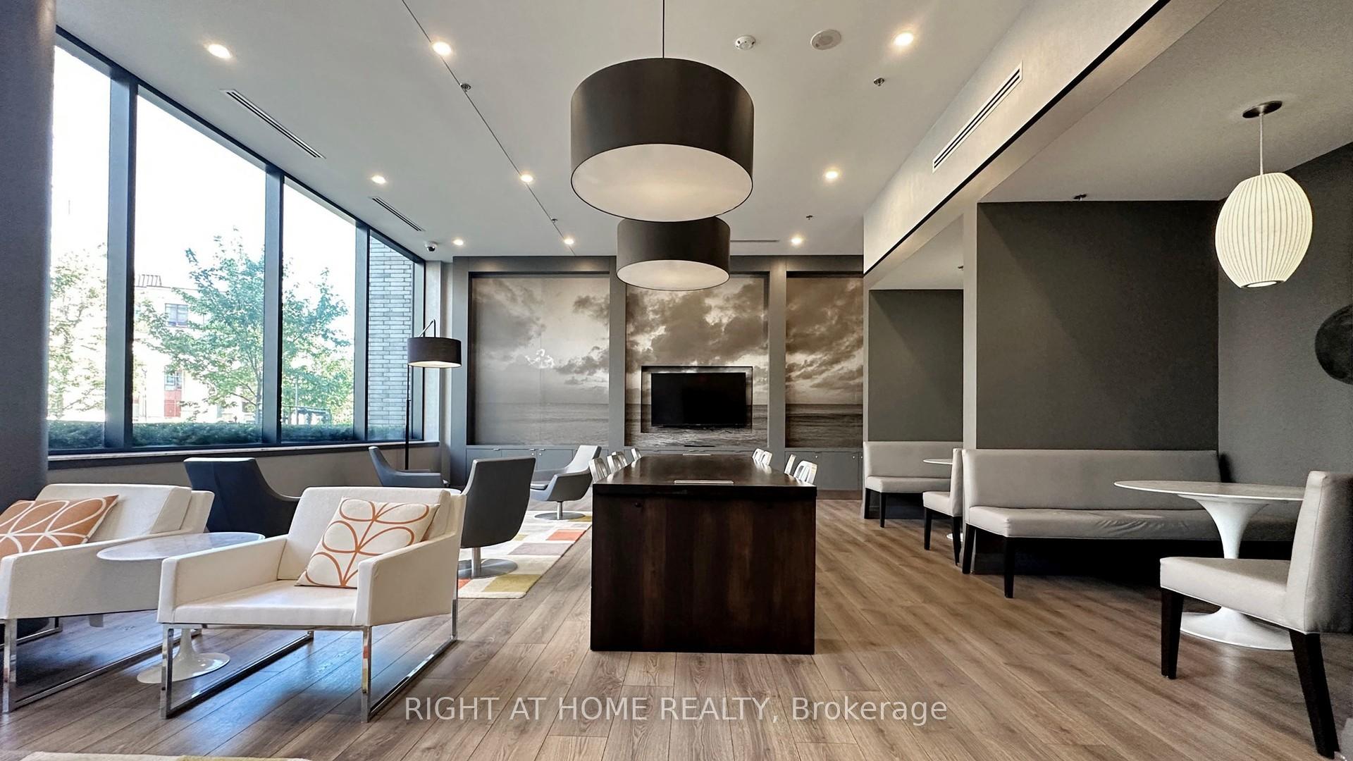 2 Bedrooms Condo at 18 Rean,  Toronto For sale