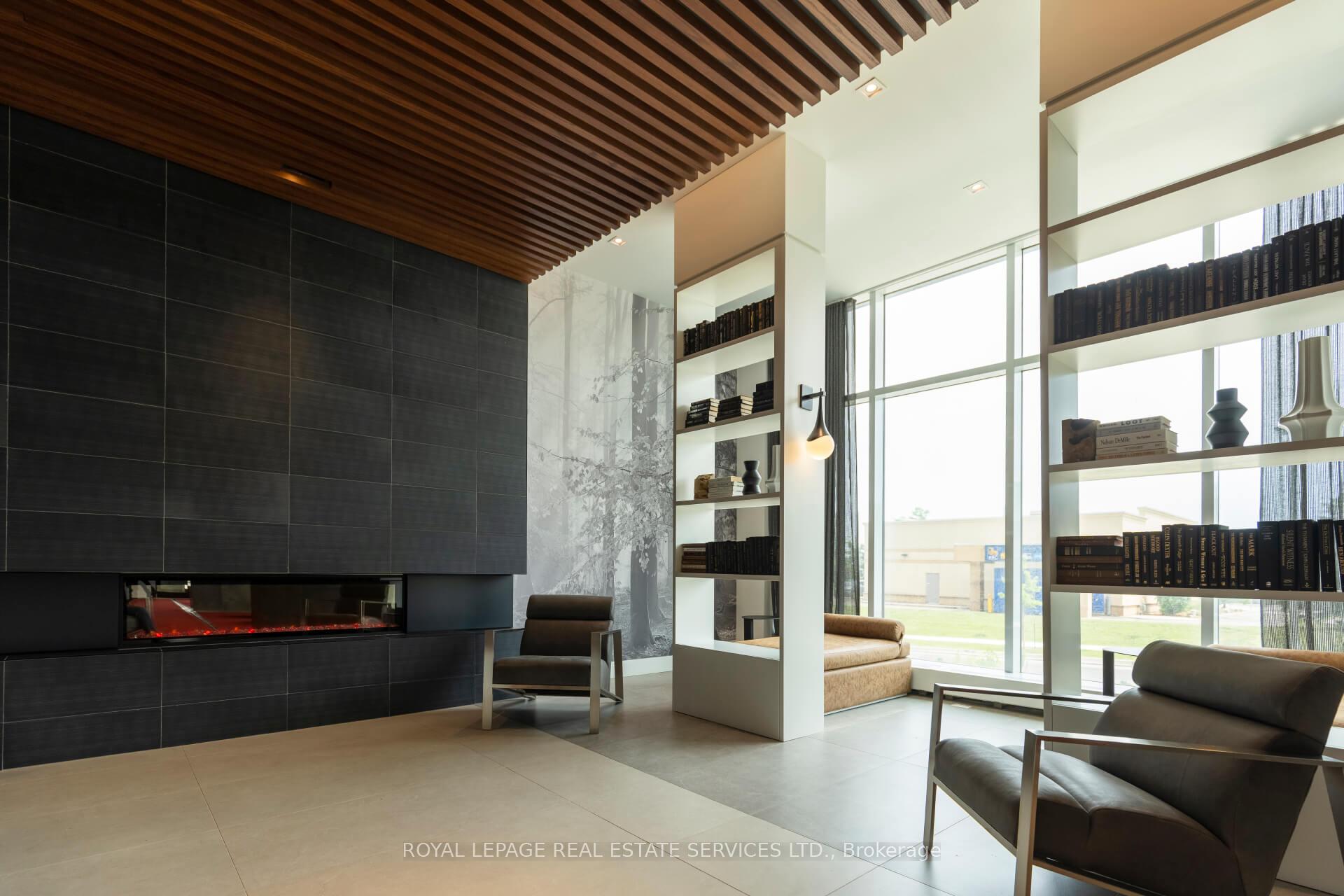 3 Bedrooms Condo at 2489 Taunton, Oakville For sale
