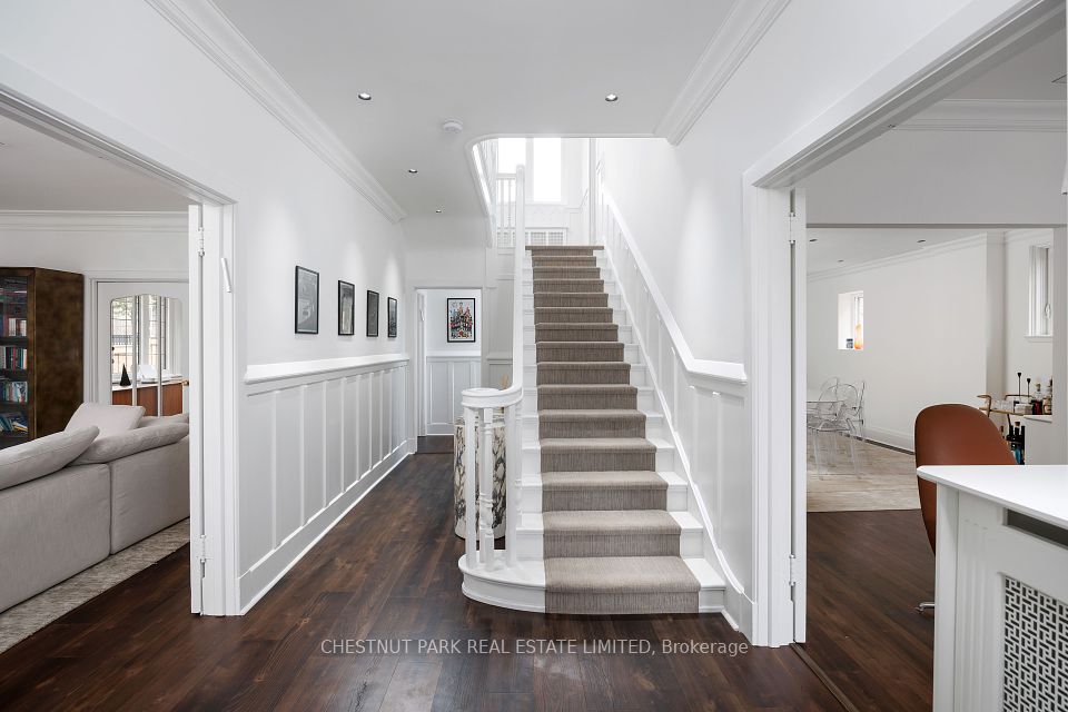 508 Vesta Drive, Toronto, ON M5P 3A8