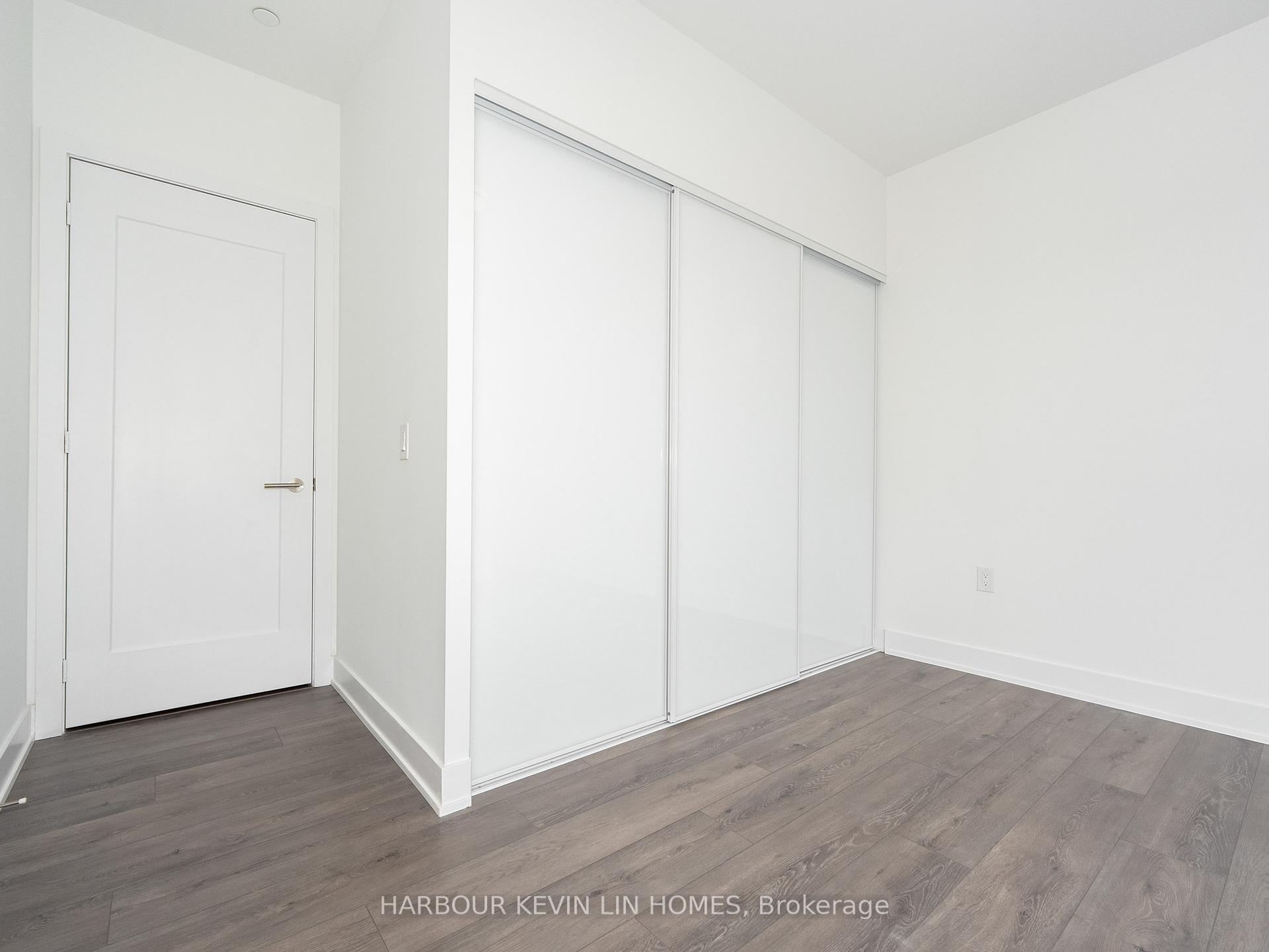 2 Bedrooms Condo at 575 Bloor, Toronto For sale